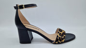 SANDALIA DE TIRA PELO LEOPARDO Y PIEL NEGRA