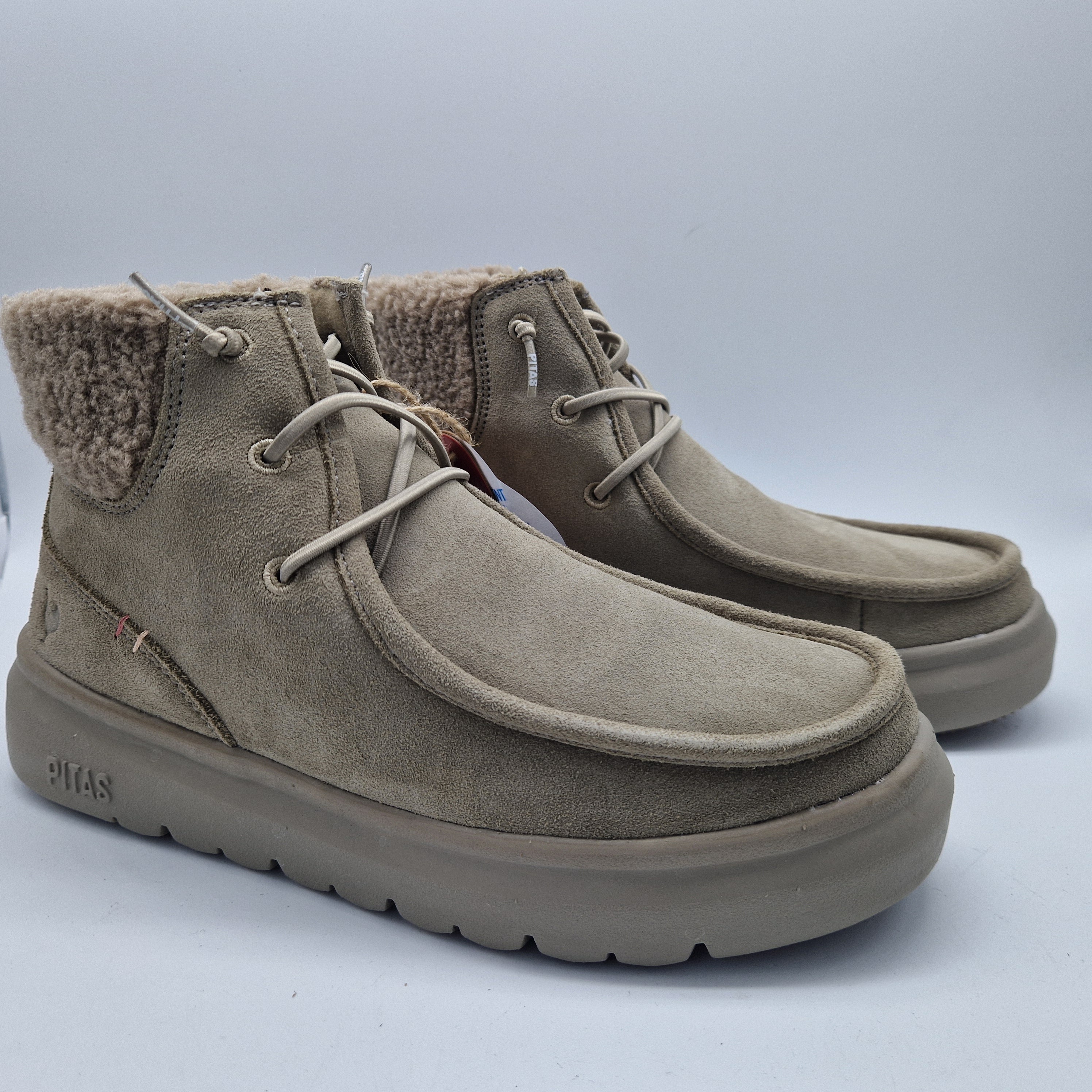 BOTITA CON CORDÓN EN ANTE BEIGE