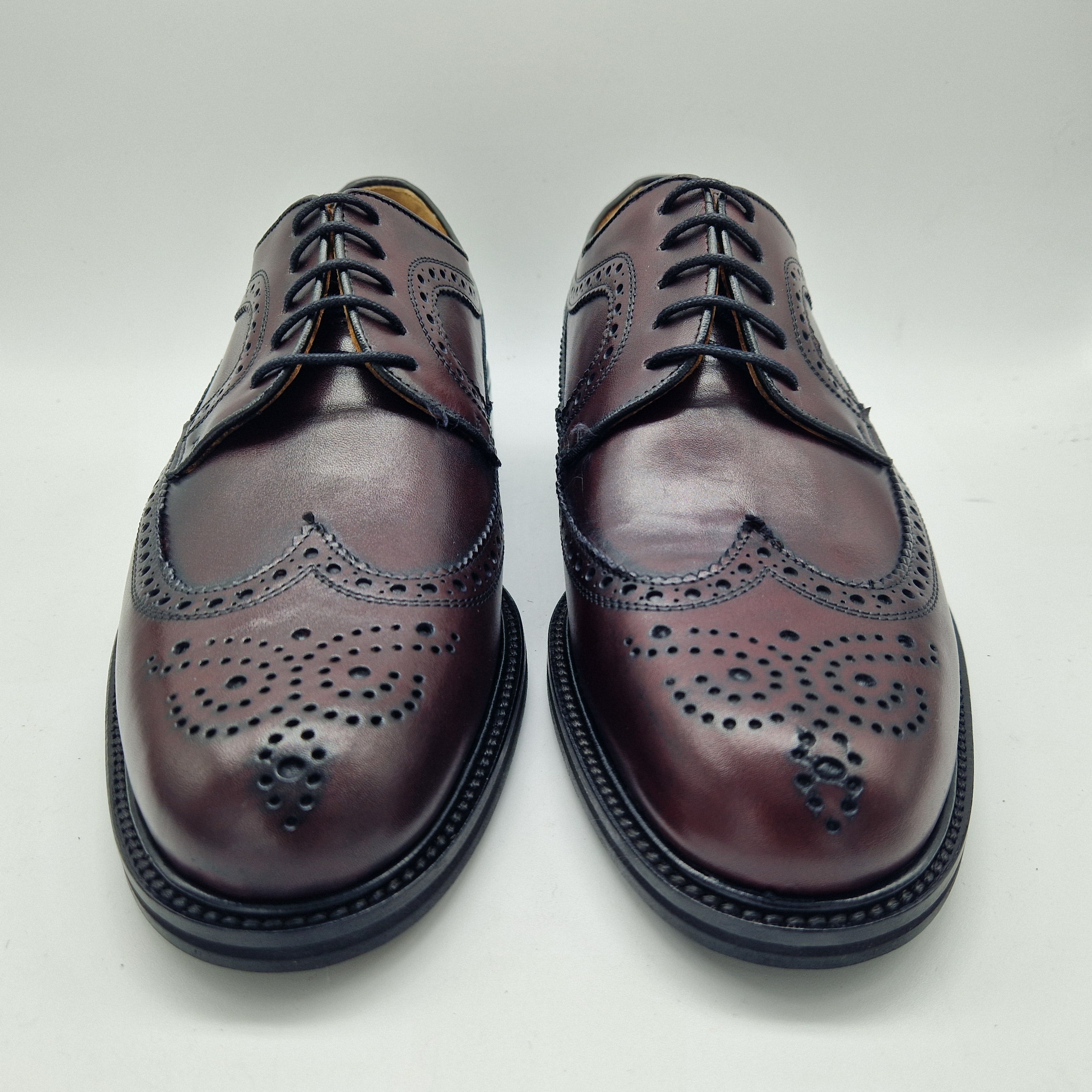 BLUCHER PICADO EN PIEL BURDEOS