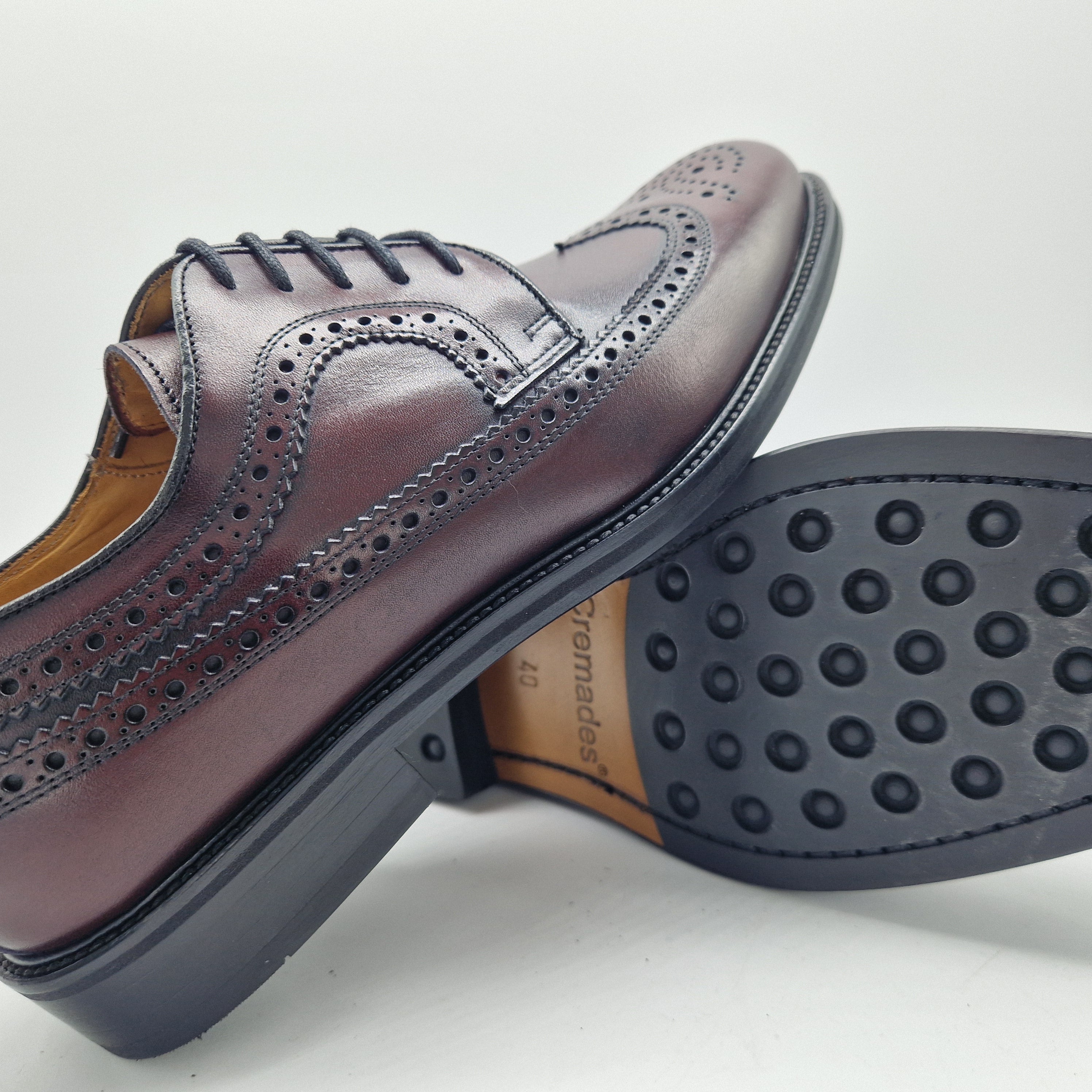 BLUCHER PICADO EN PIEL BURDEOS