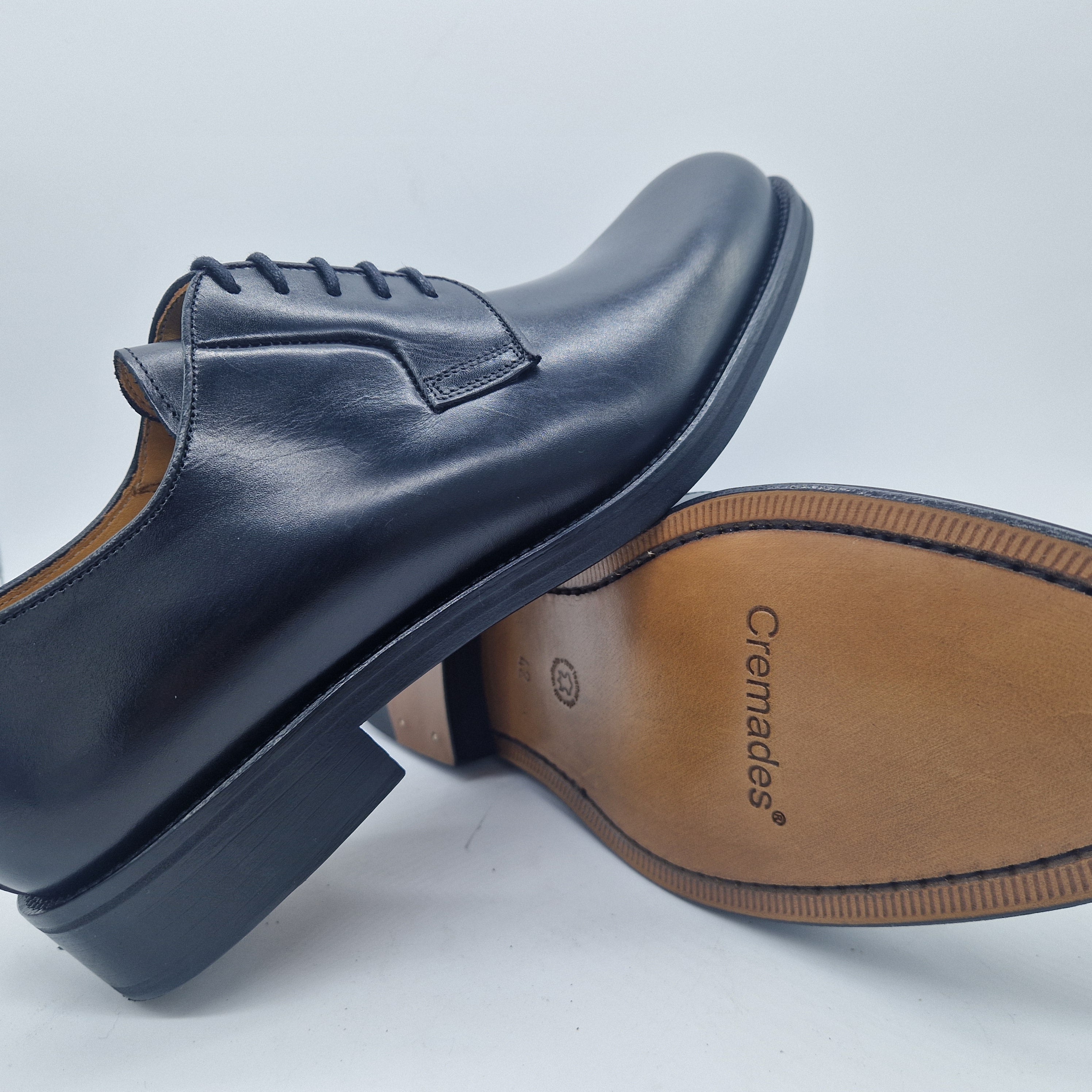BLUCHER EN PIEL NEGRA - 70040