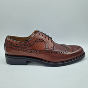 BLUCHER PICADO EN PIEL COLOR CUERO