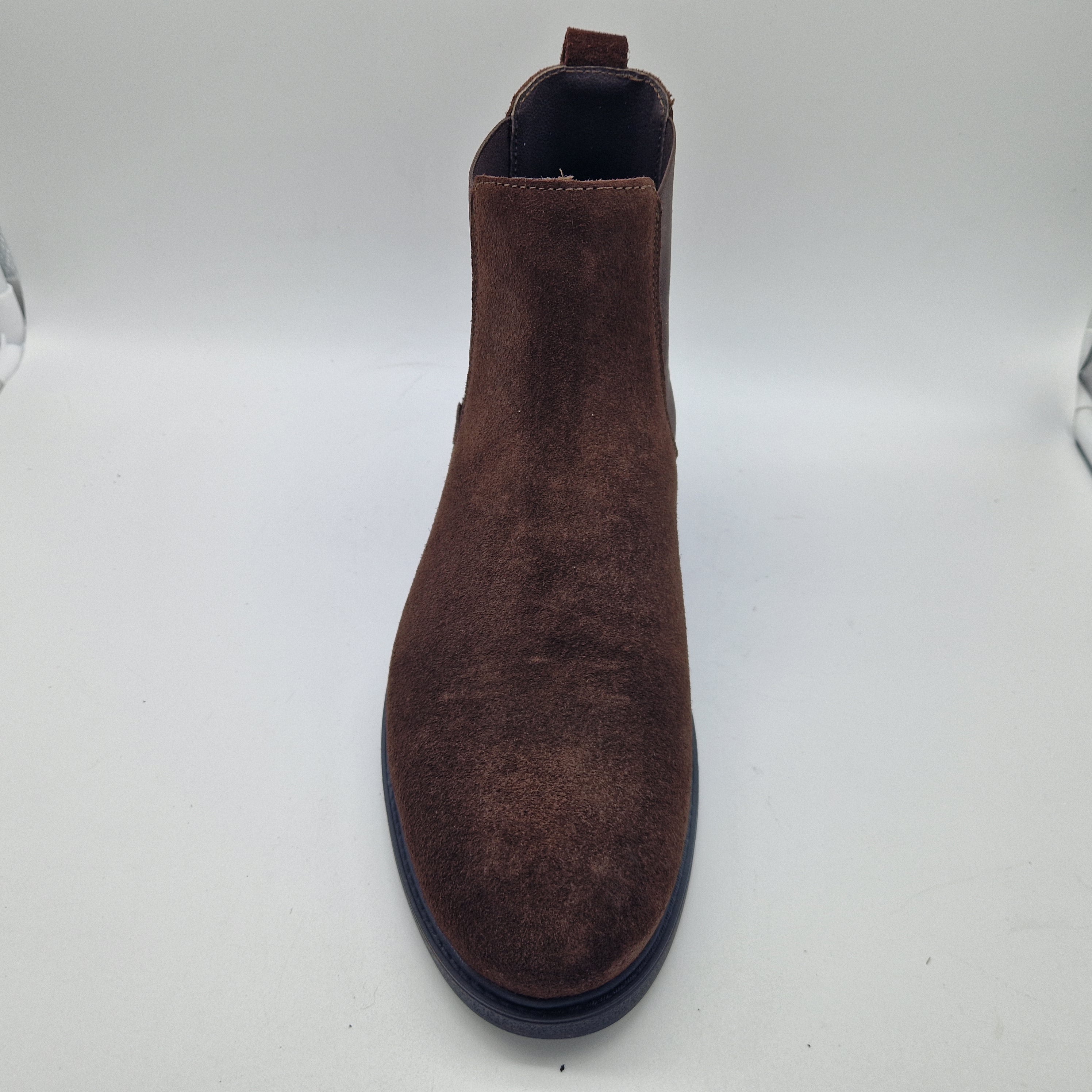 70118-BOTINCHELSEAENSERRAJEMARRONYPISODEGOMA_FOTO2.jpg