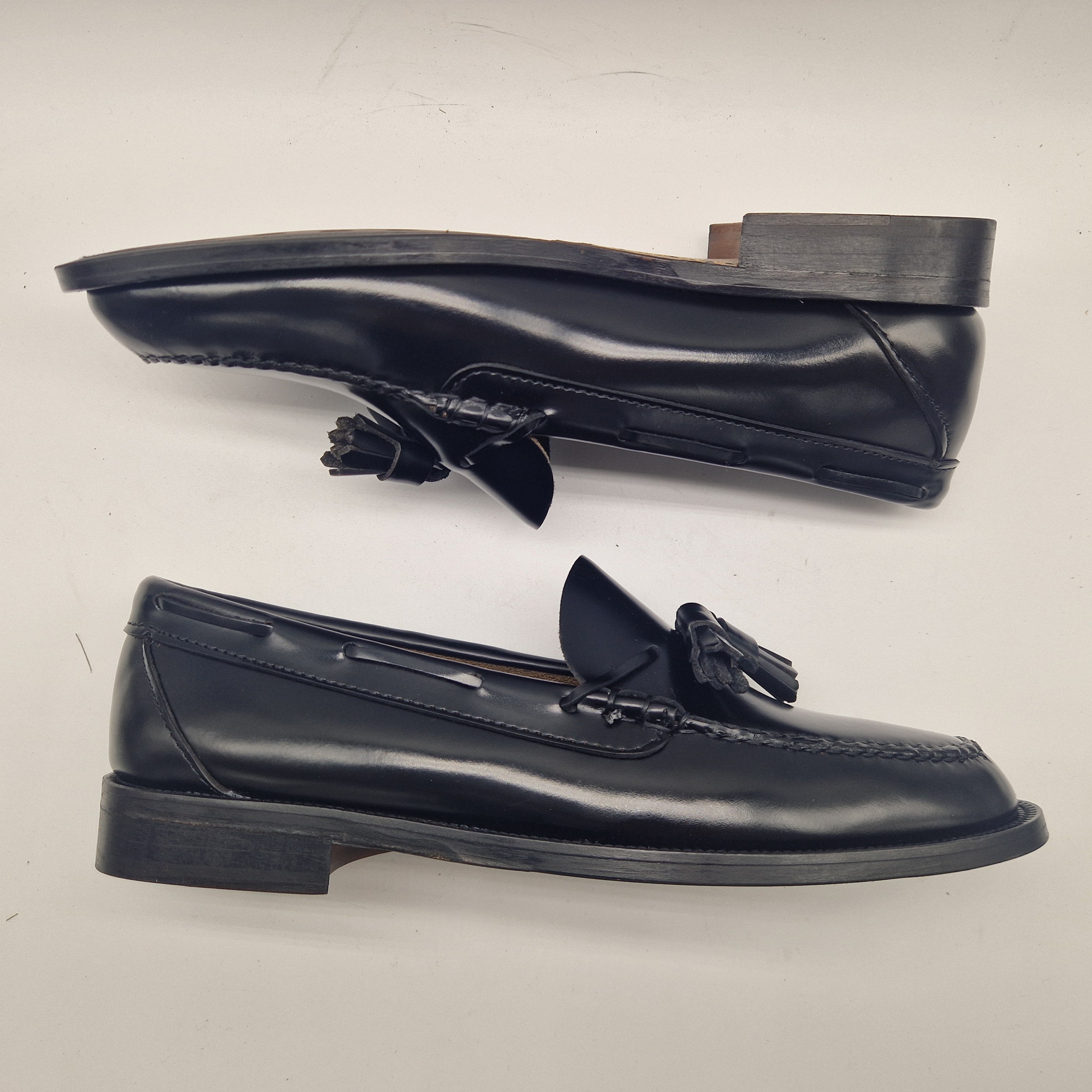 CASTELLANO DE BORLAS EN PIEL NEGRA - 70286