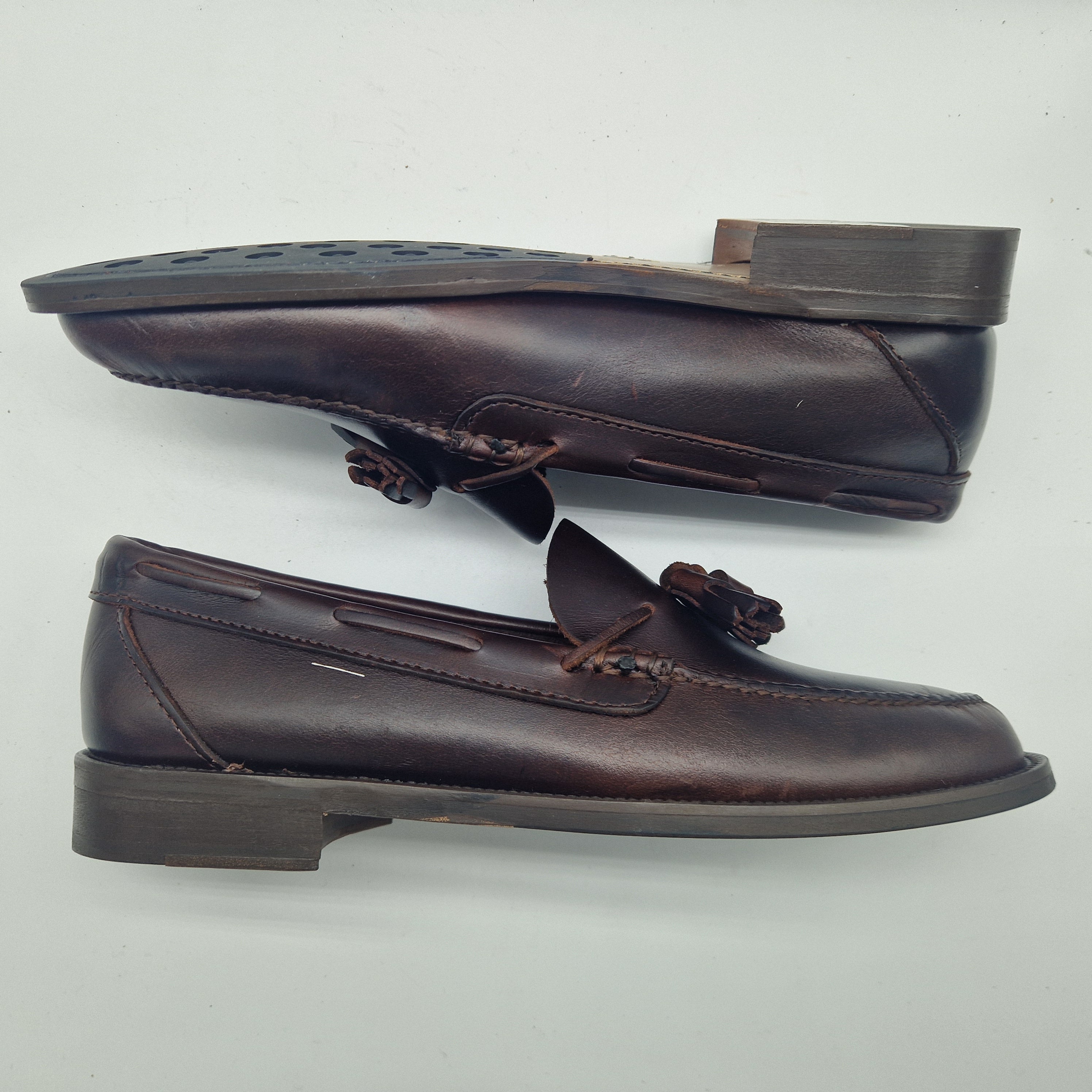 CASTELLANO DE BORLAS EN PIEL ENGRASADA MARRÓN - 70287