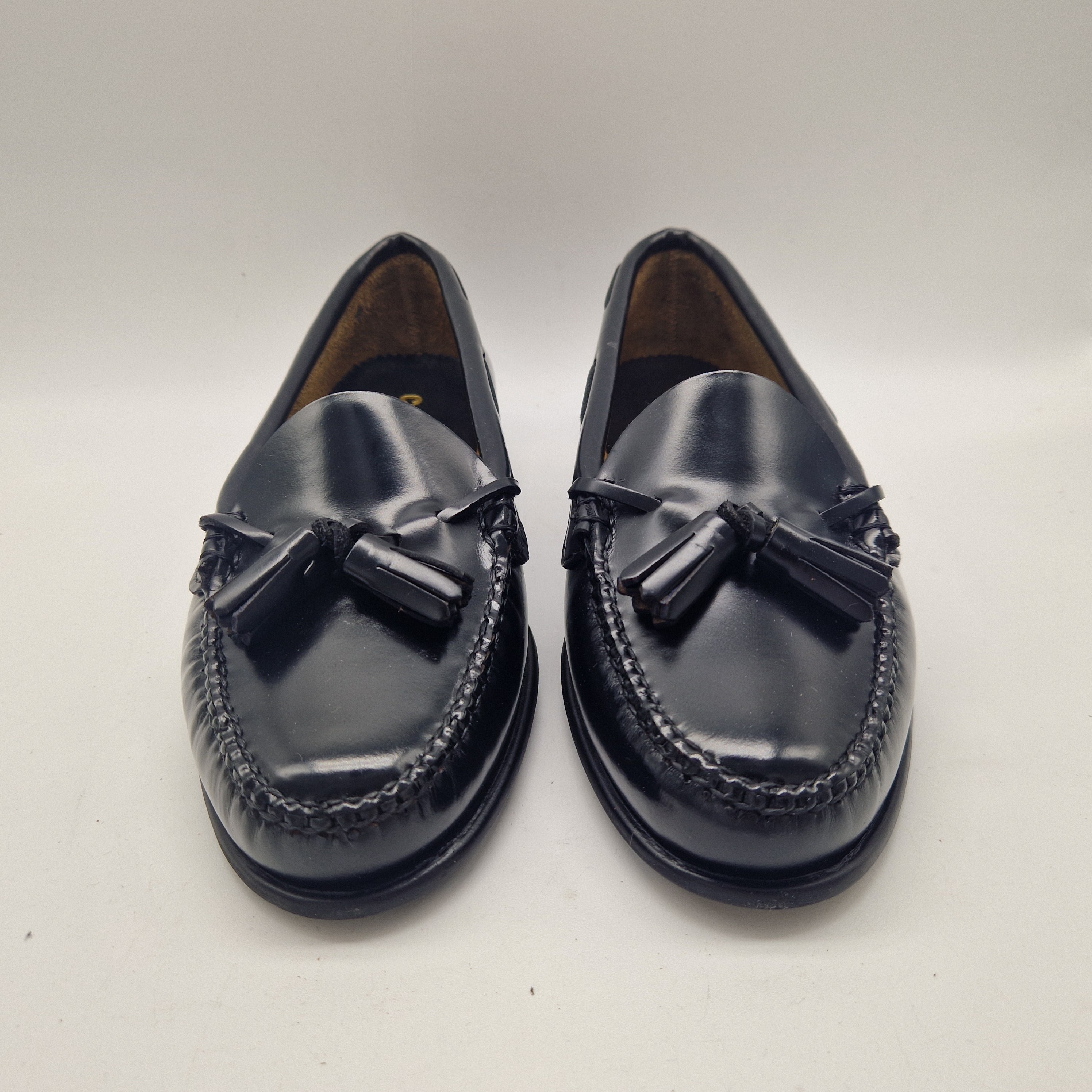 CASTELLANO DE BORLAS EN PIEL NEGRA