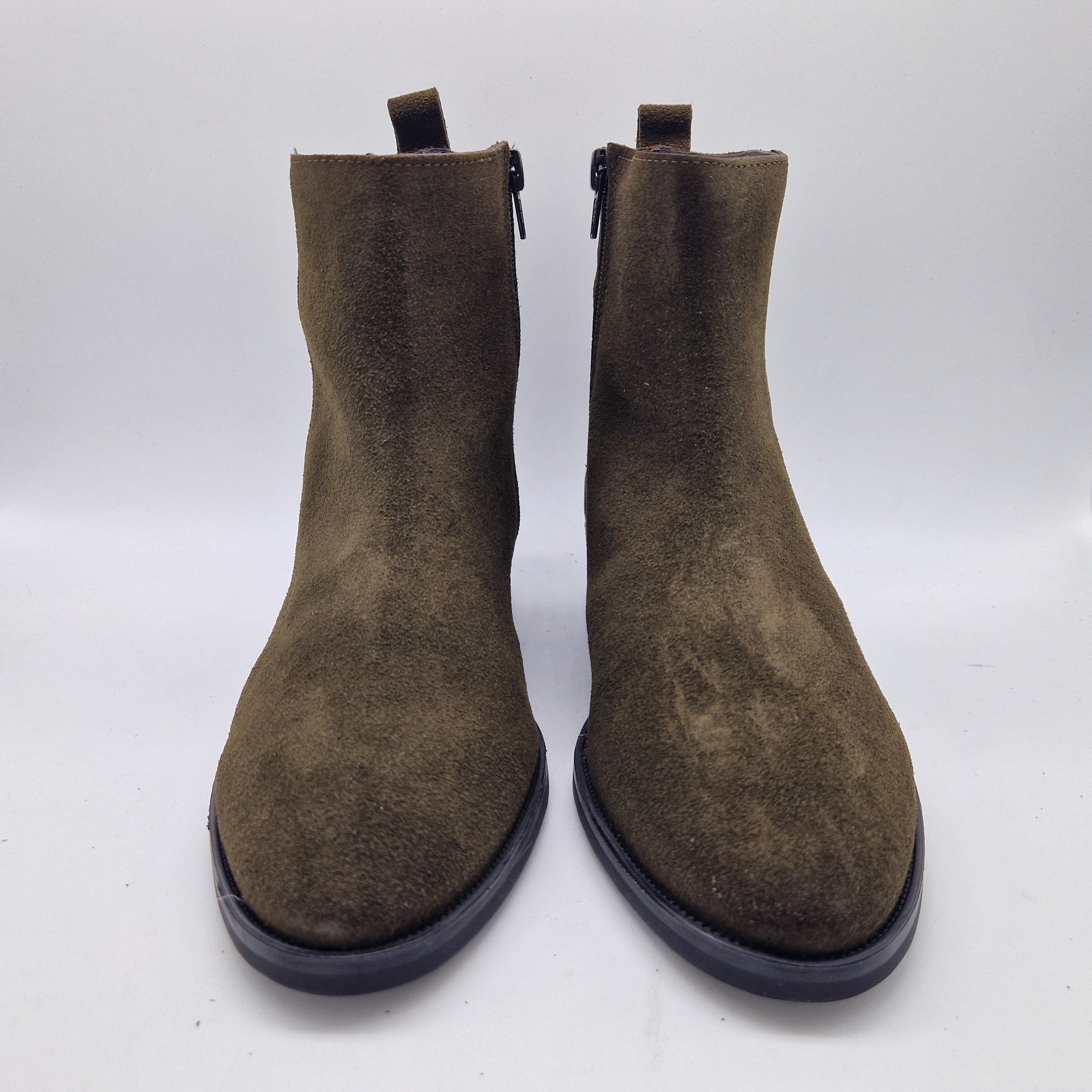 BOTÍN EN SERRAJE KAKI