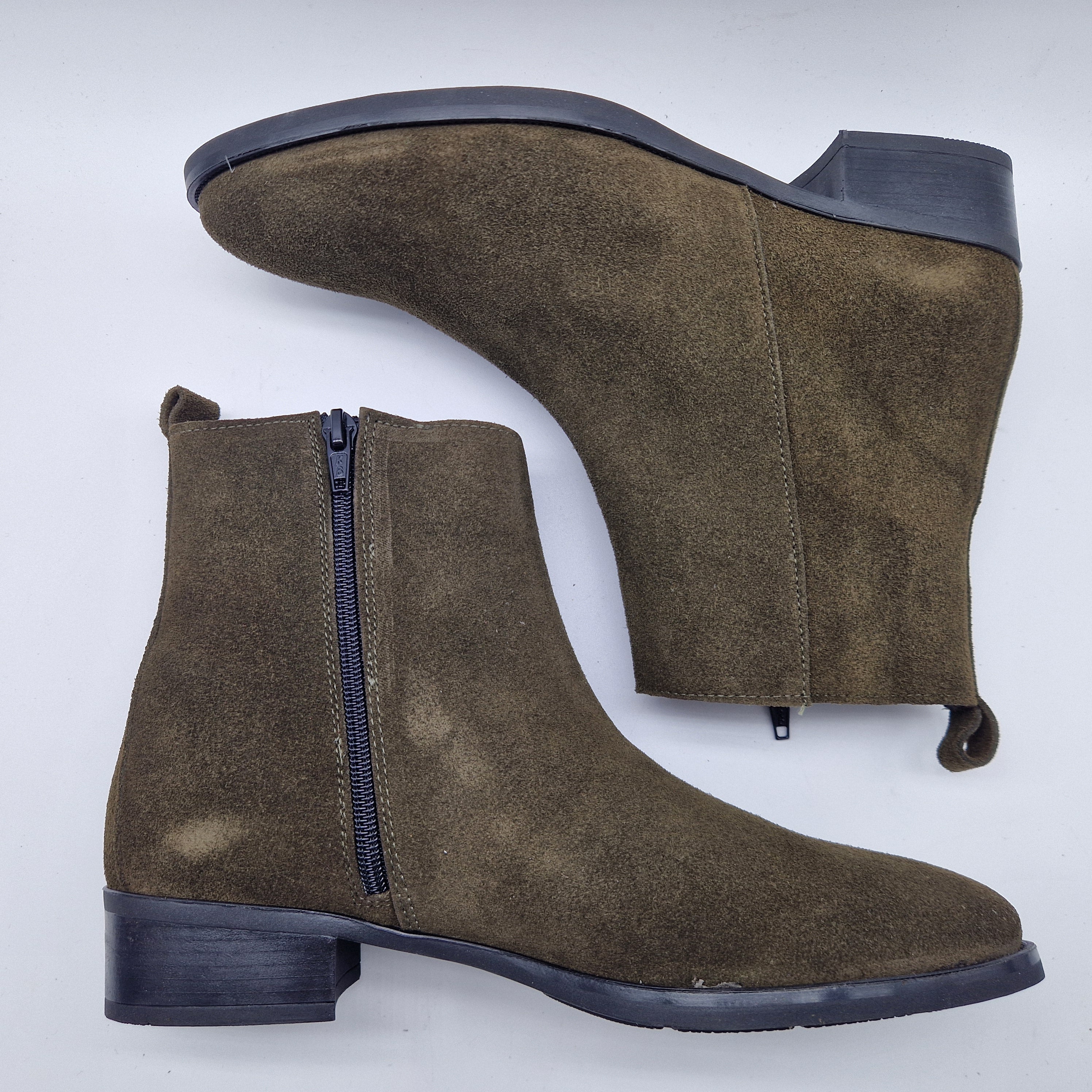 BOTÍN EN SERRAJE KAKI