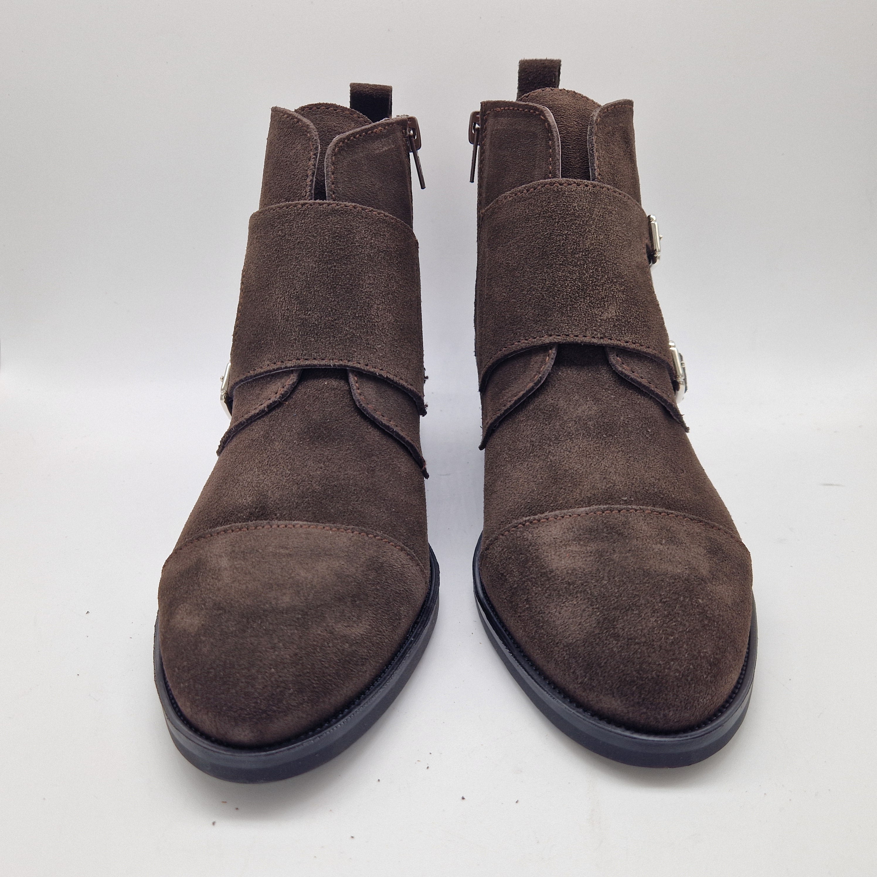 BOTÍN EN SERRAJE MARRÓN