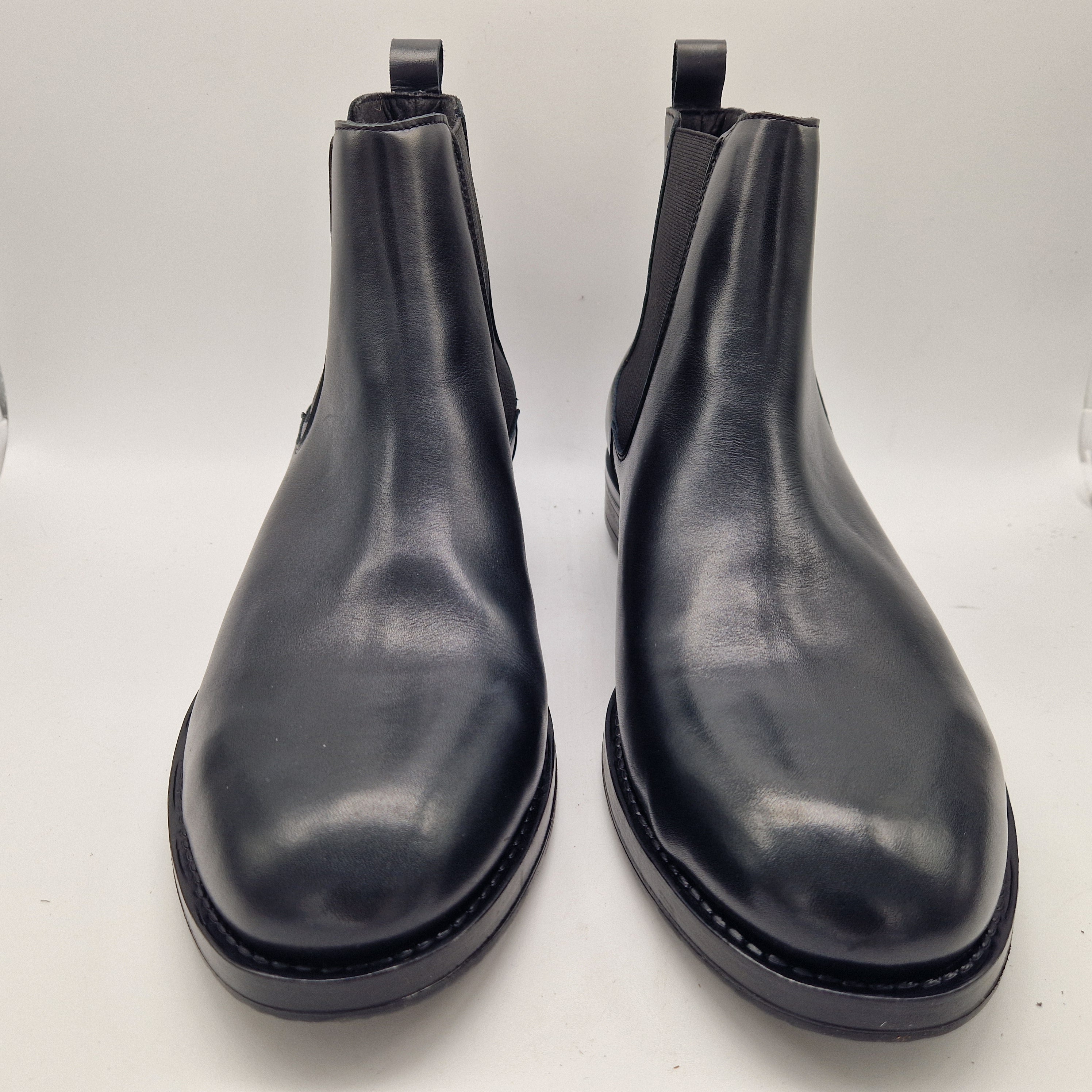 BOTA CHELSEA EN PIEL NEGRA