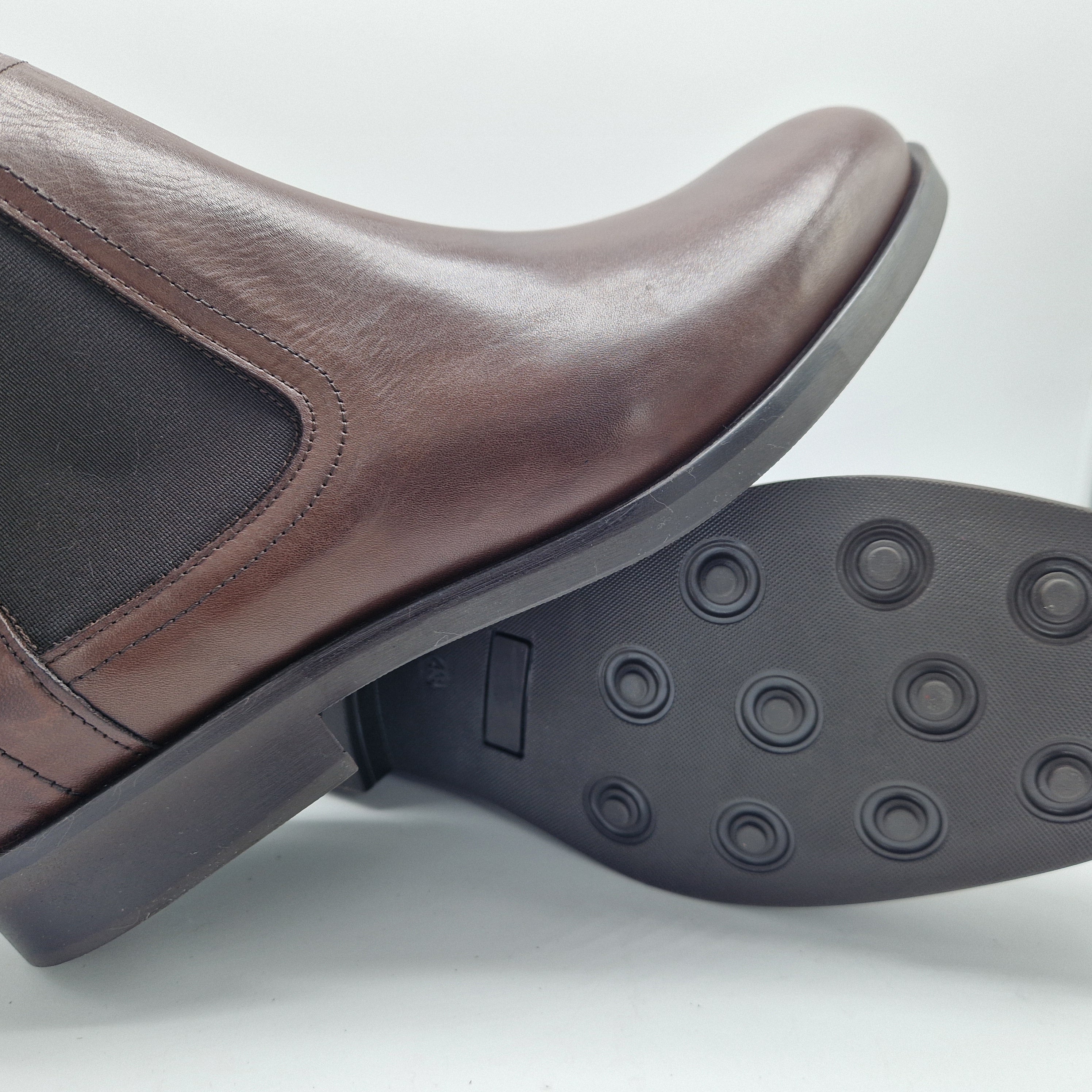 BOTA CHELSEA EN PIEL MARRÓN