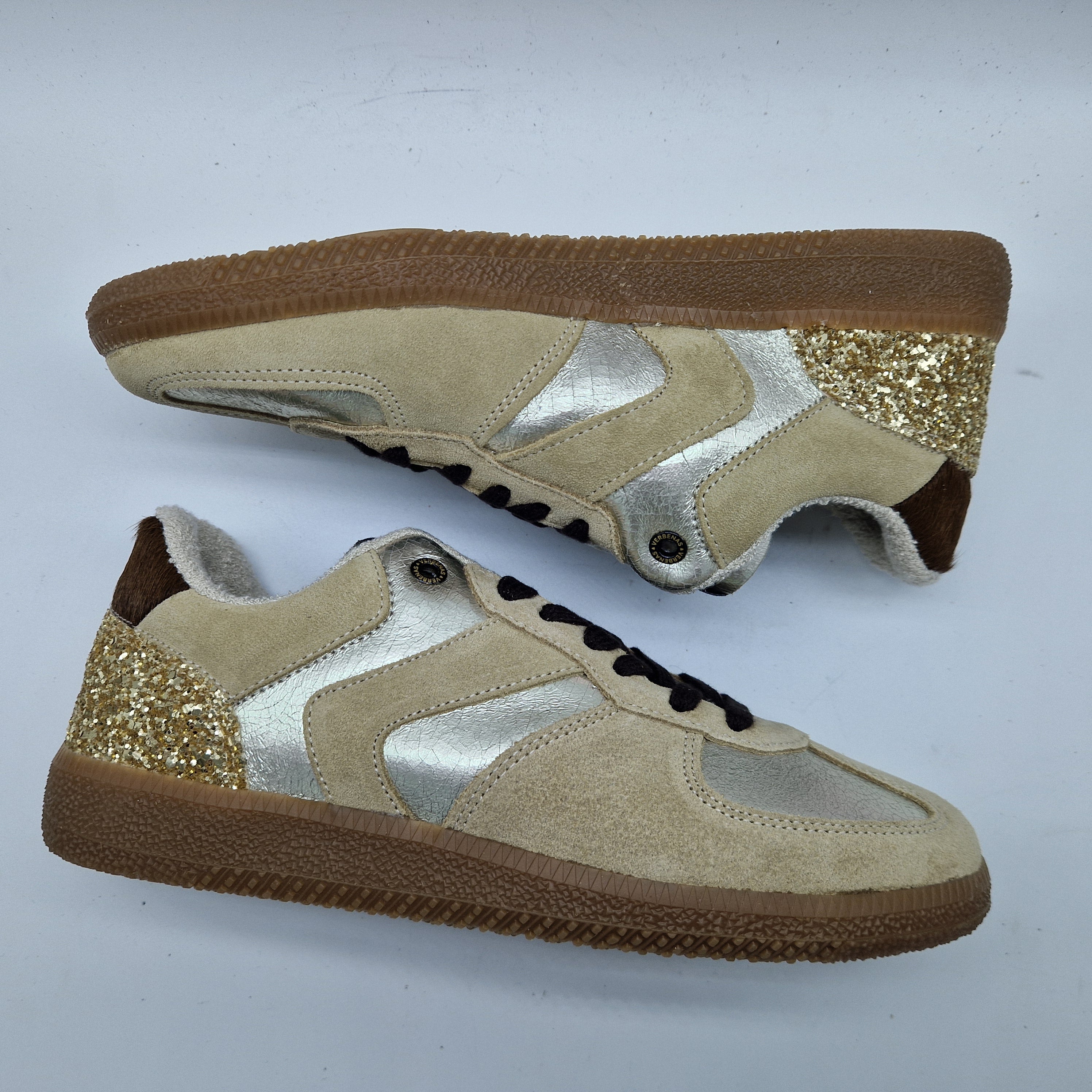 DEPORTIVO EN TONOS CAMEL