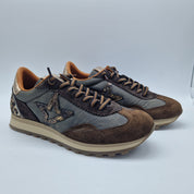 DEPORTIVO EN TONOS MARRONES