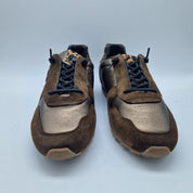 DEPORTIVO DE PISO FINO EN METAL BRONCE