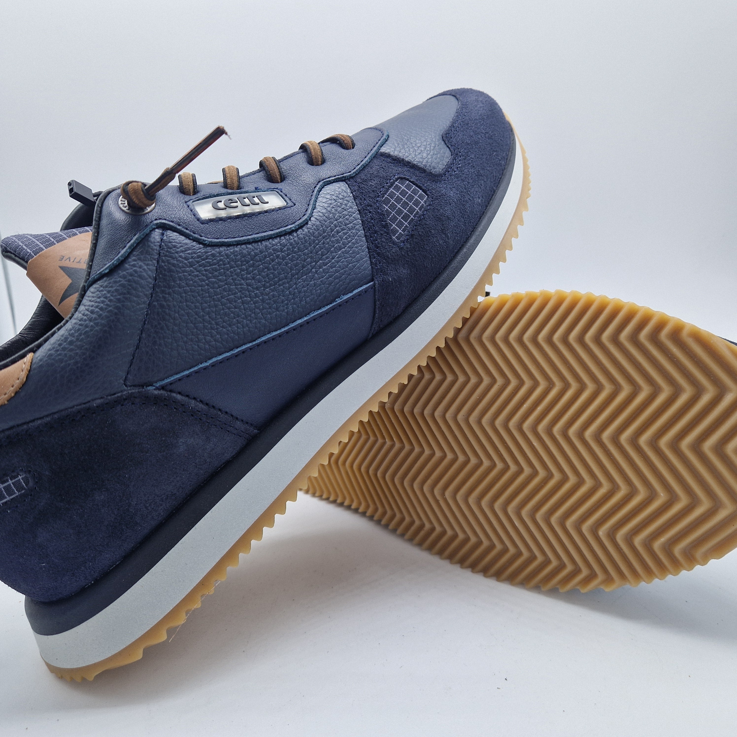 DEPORTIVO EN PIELES MARINO