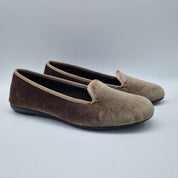COPETE EN TERCIOPELO TAUPE