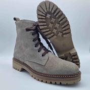 BOTITA DE CORDONES EN SERRAJE TAUPE