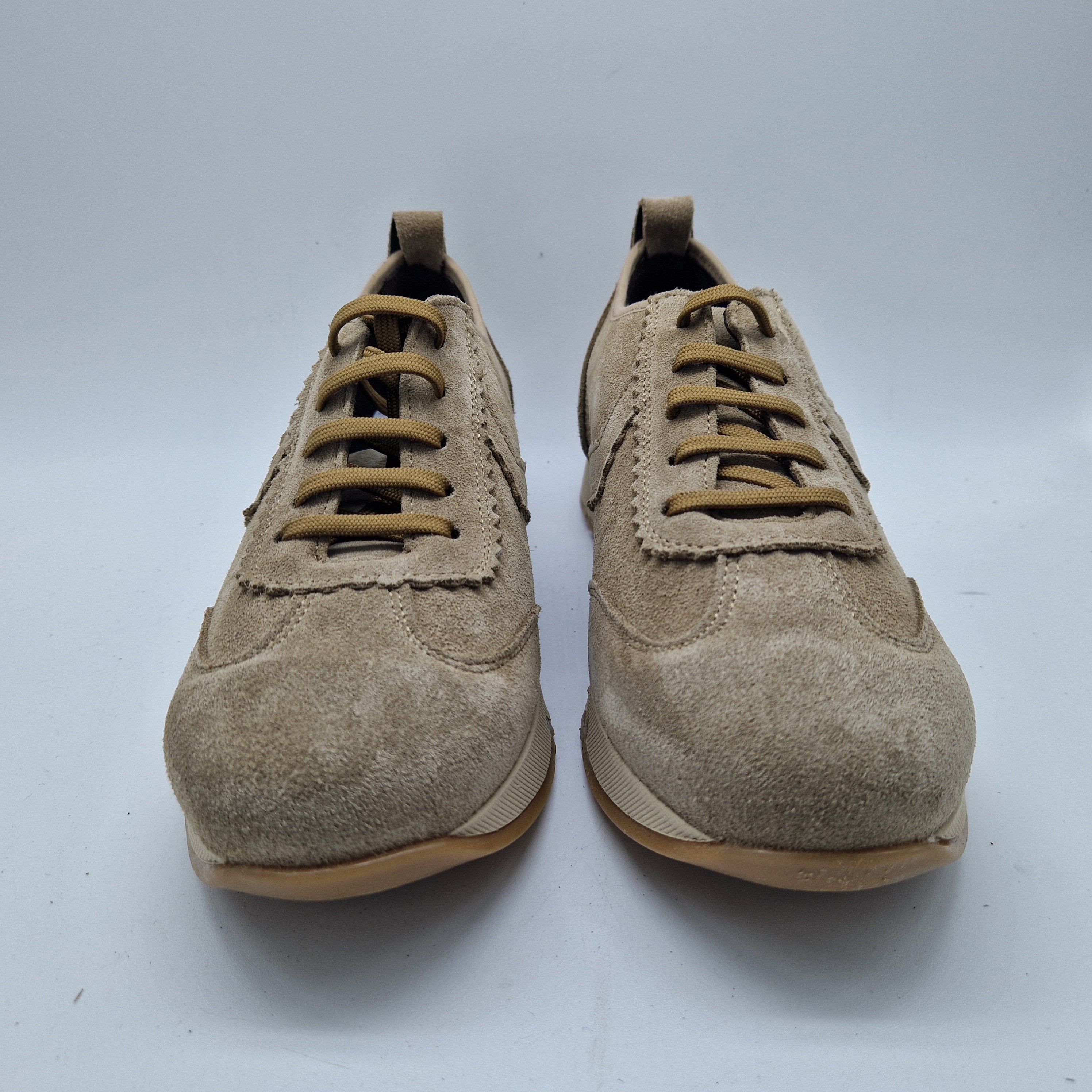 DEPORTIVO EN SERRAJE TAUPE