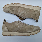 DEPORTIVO EN SERRAJE TAUPE