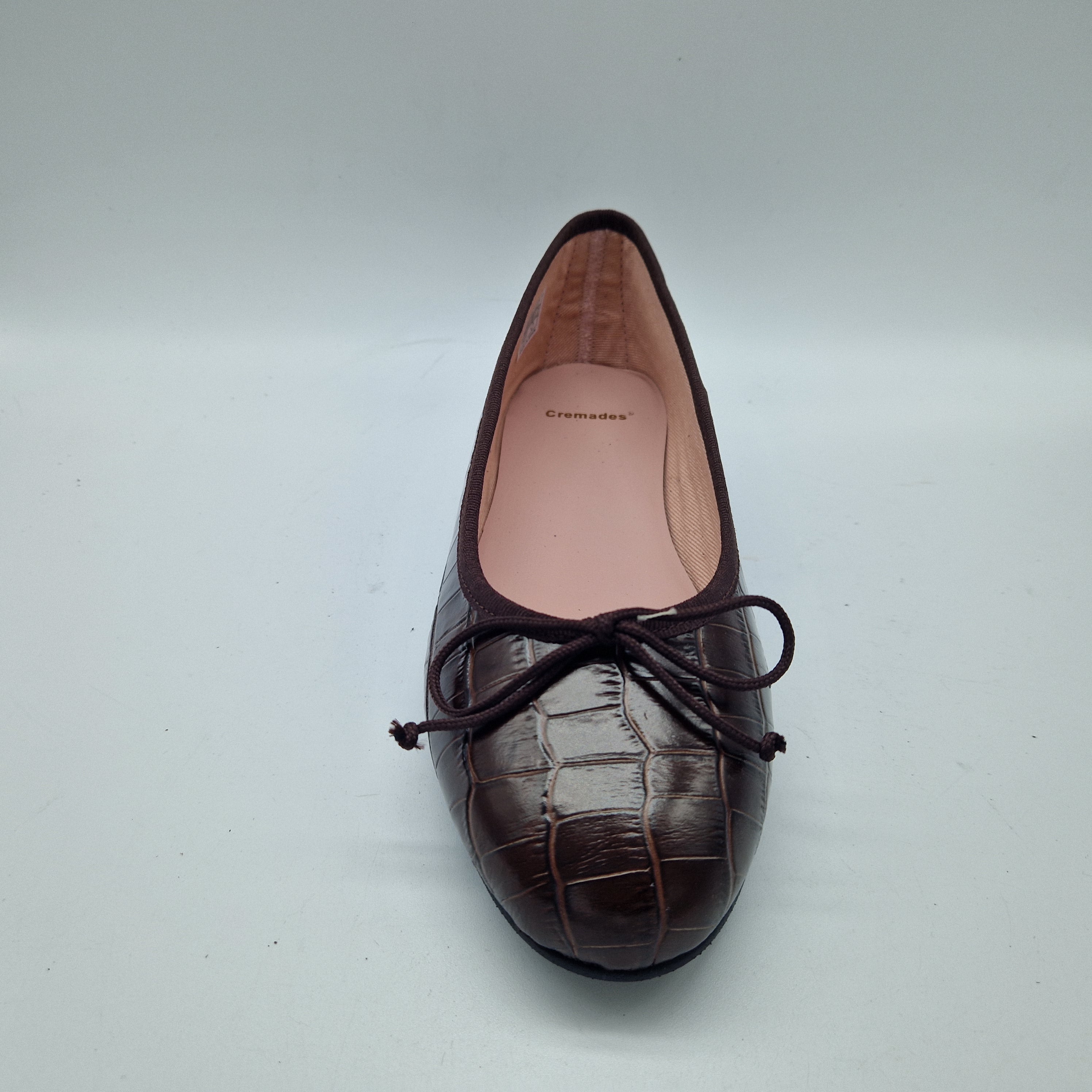 71210-BAILARINACLASICAENPIELGRABADAMARRON_FOTO2.jpg