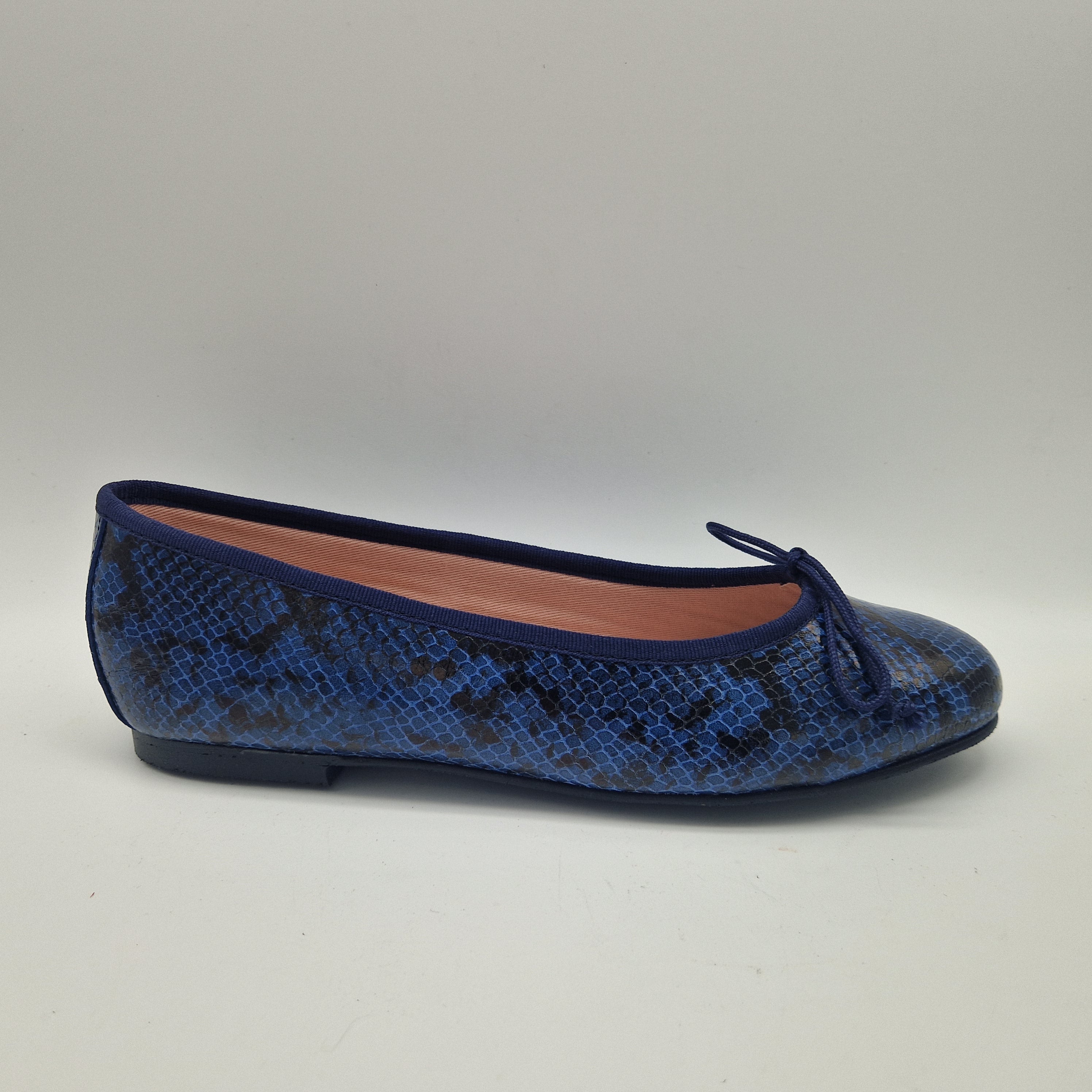 71214-BAILARINACLASICAEFECTOSERPIENTEAZUL.jpg