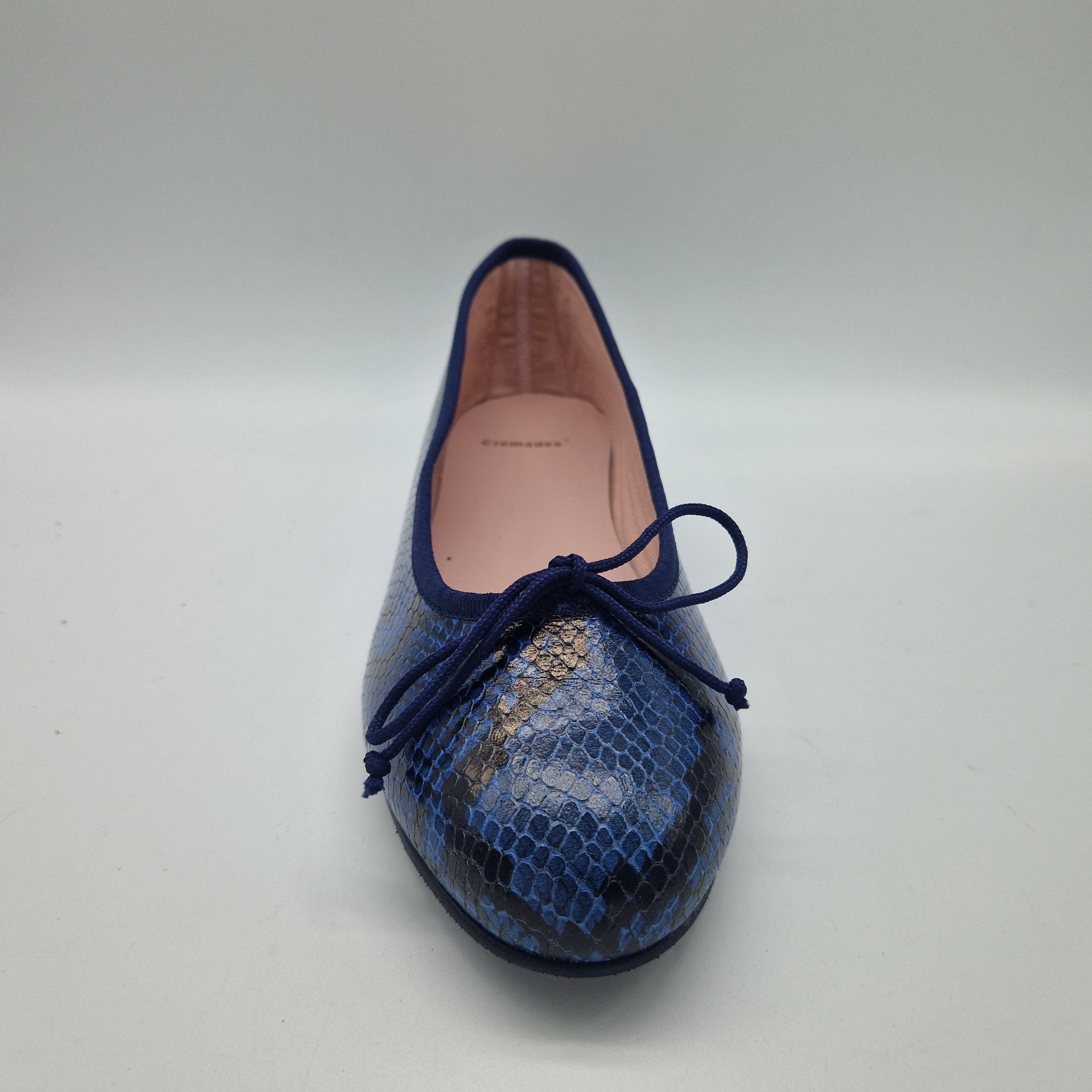 71214-BAILARINACLASICAEFECTOSERPIENTEAZUL_FOTO2.jpg