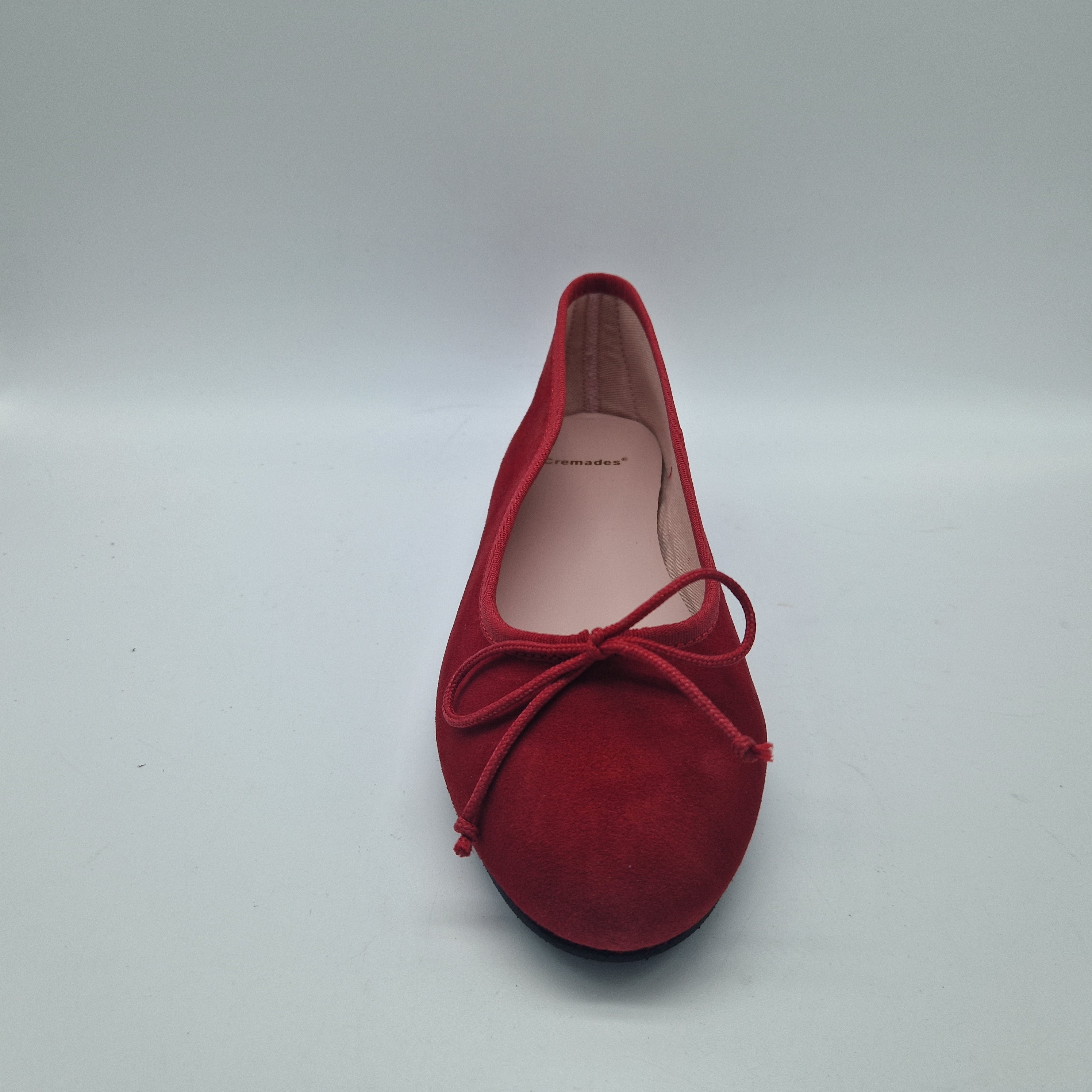 71215-BAILARINACLASICAANTEROJO_FOTO2.jpg