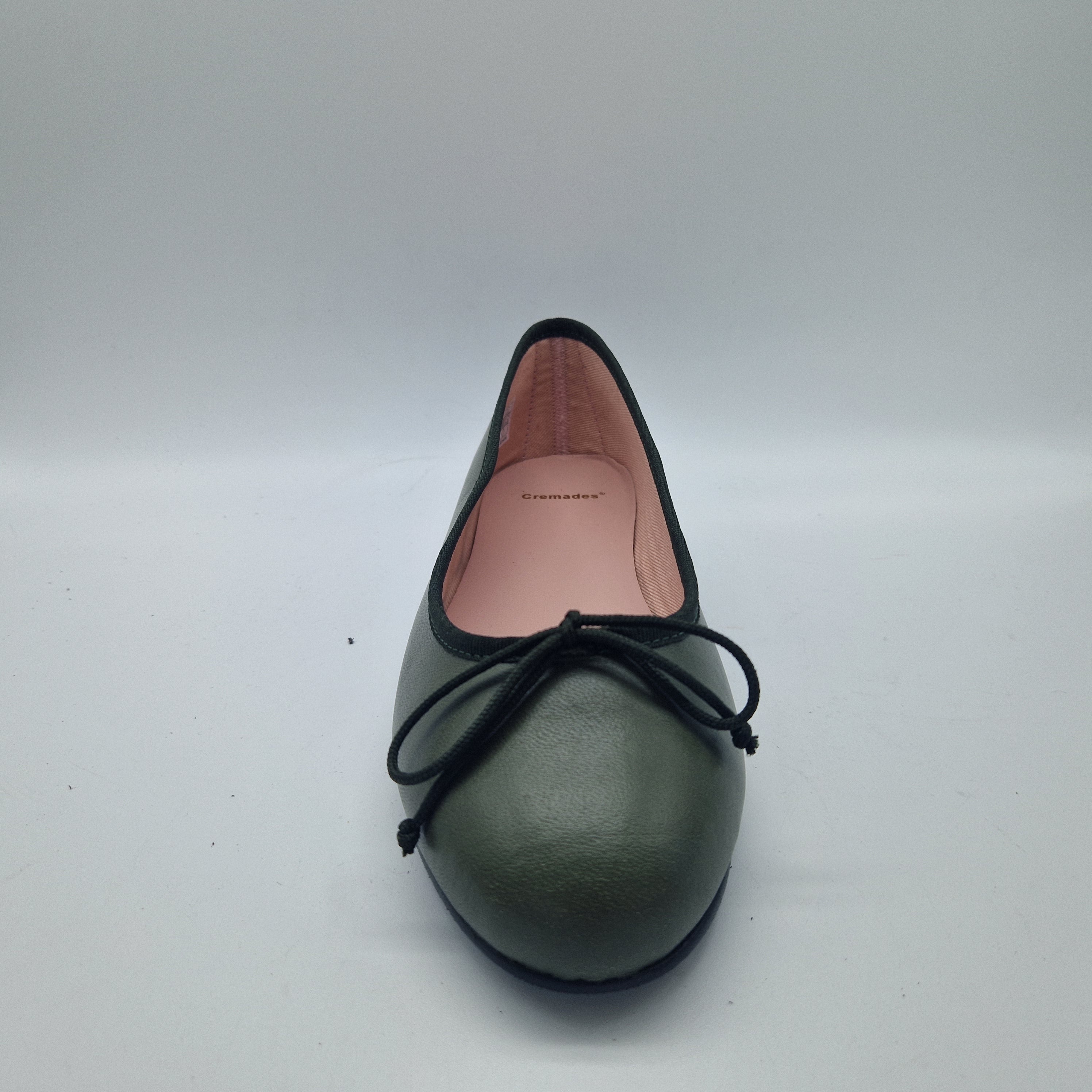71217-BAILARINACLASICAPIELKAKI_FOTO2.jpg