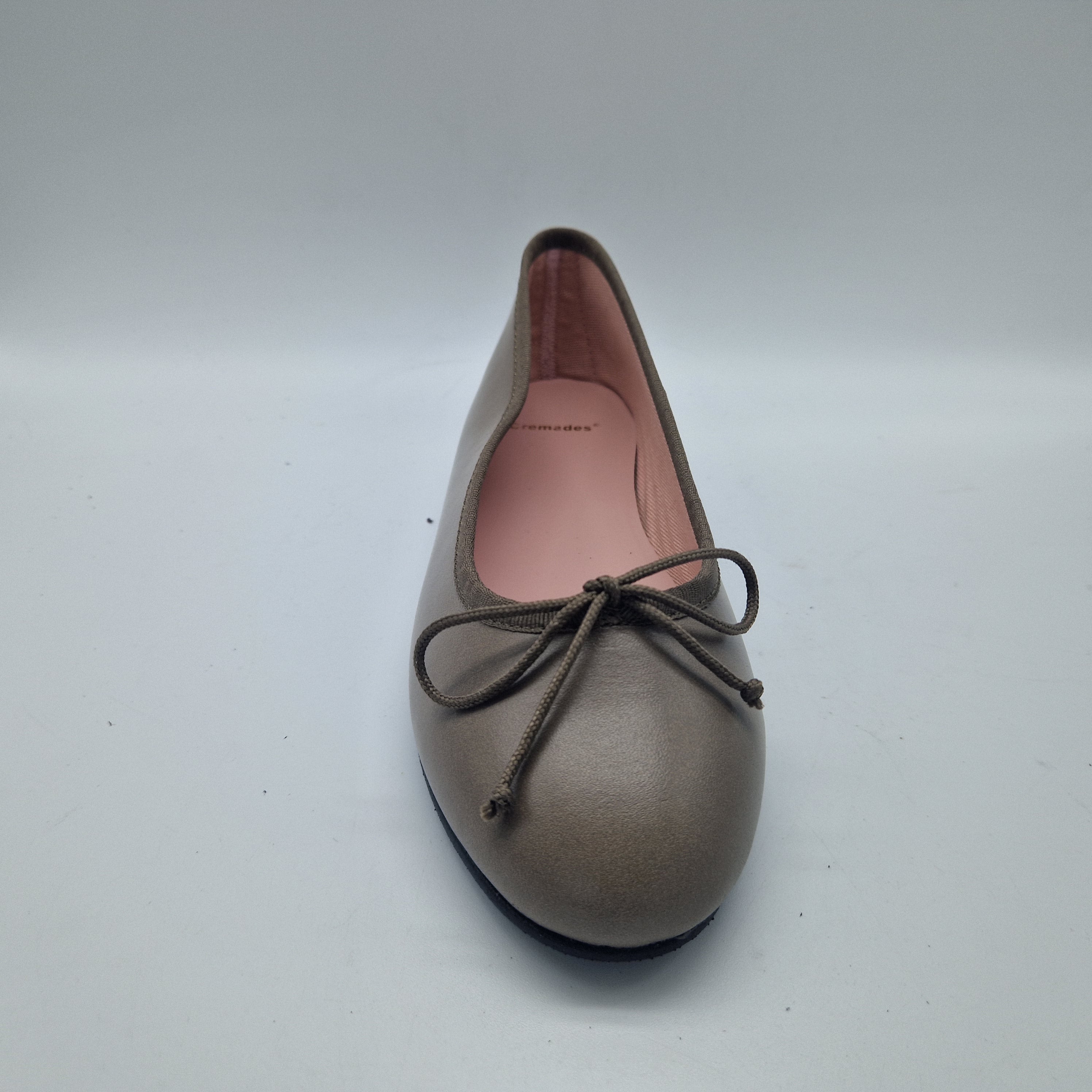 71218-BAILARINACLASICAPIELGRIS_FOTO2.jpg