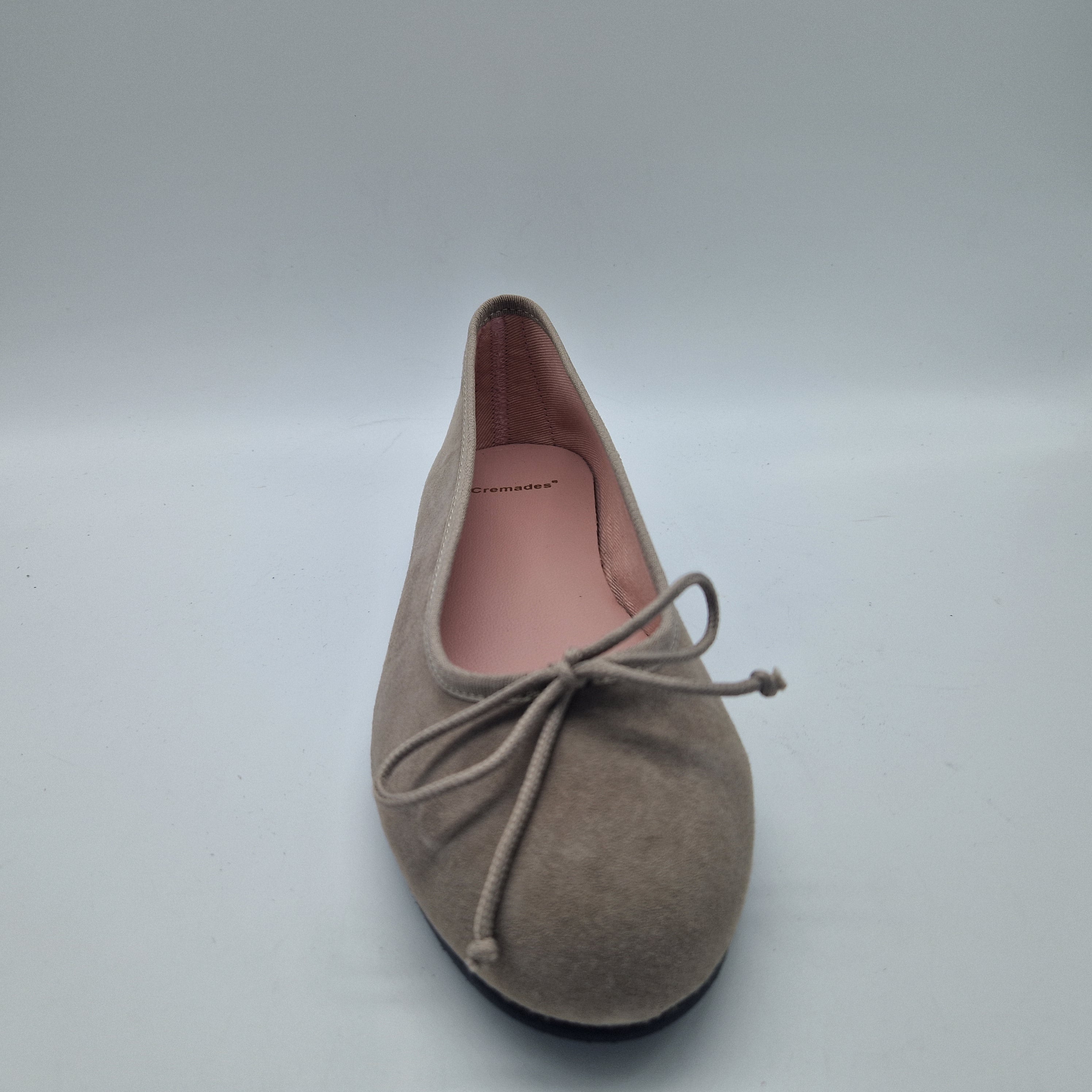 71227-BAILARINACLASICAENANTETOPO_FOTO2.jpg
