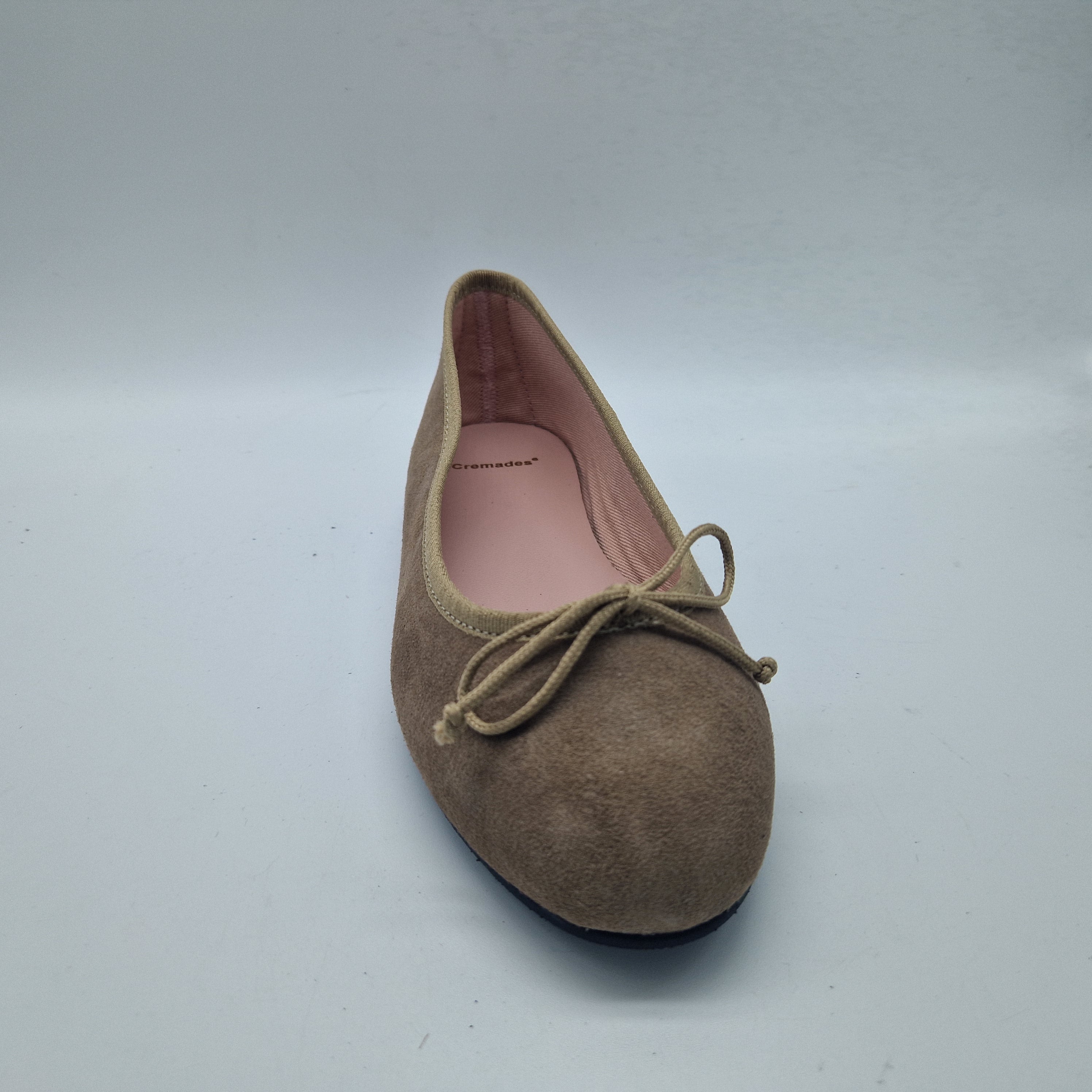 71233-BAILARINACLASICAANTECAMEL_FOTO2.jpg