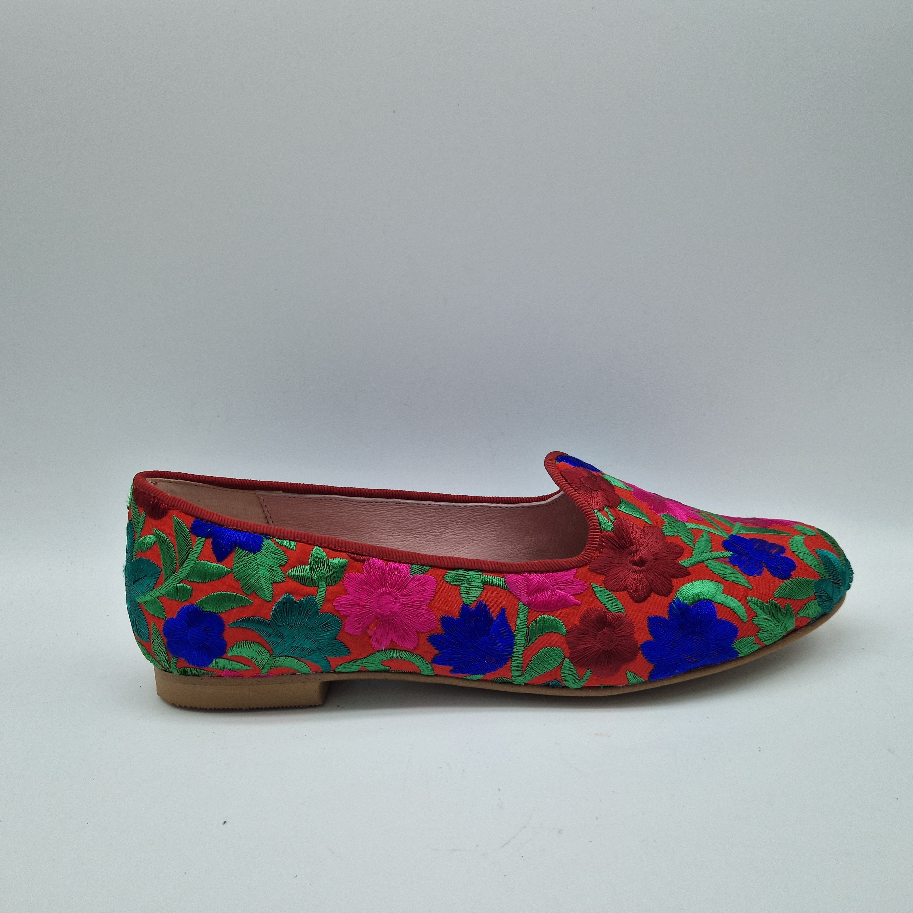 71315-COPETECONFLORESBORDADASENROJO.jpg