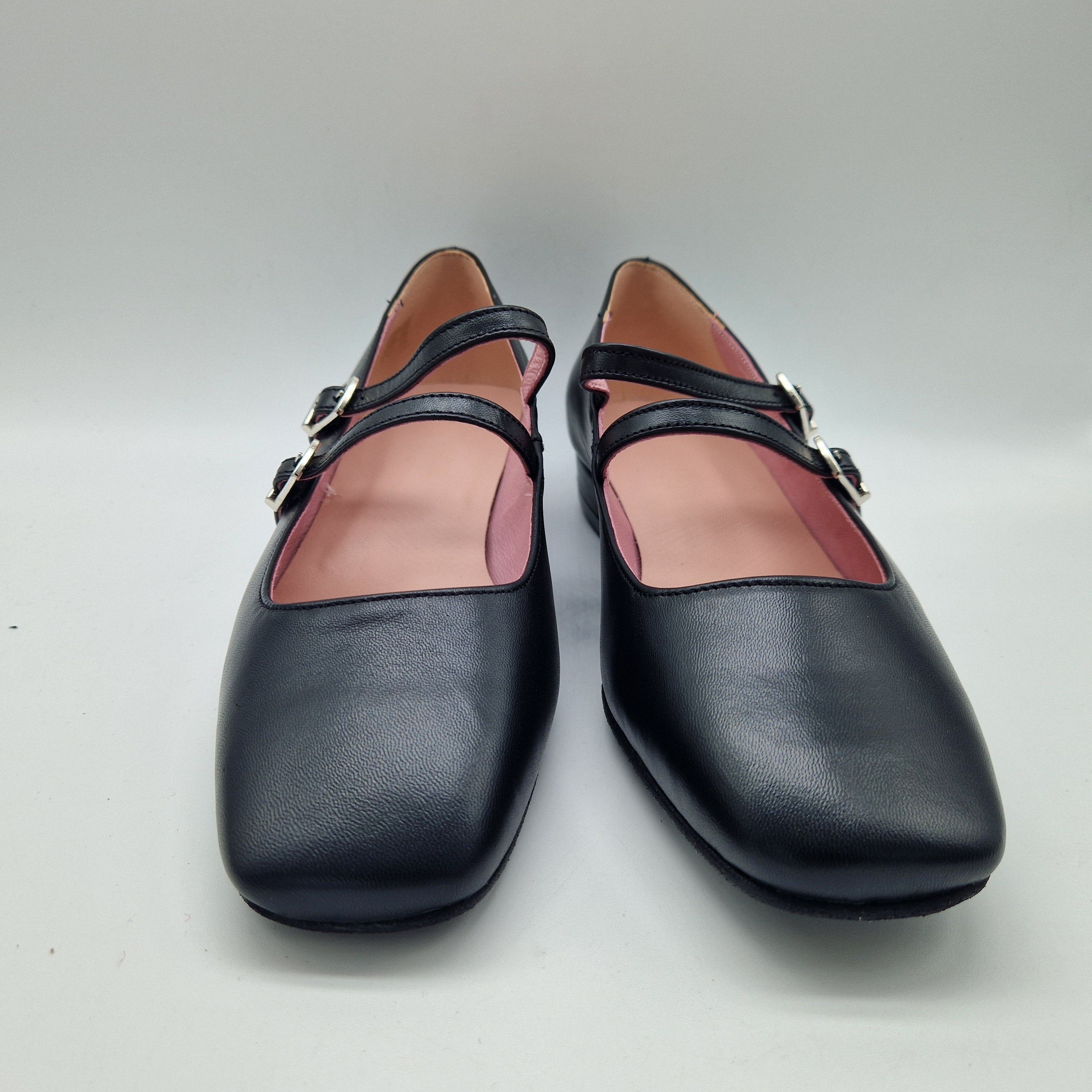 BAILARINA CON HEBILLAS EN PIEL NEGRO