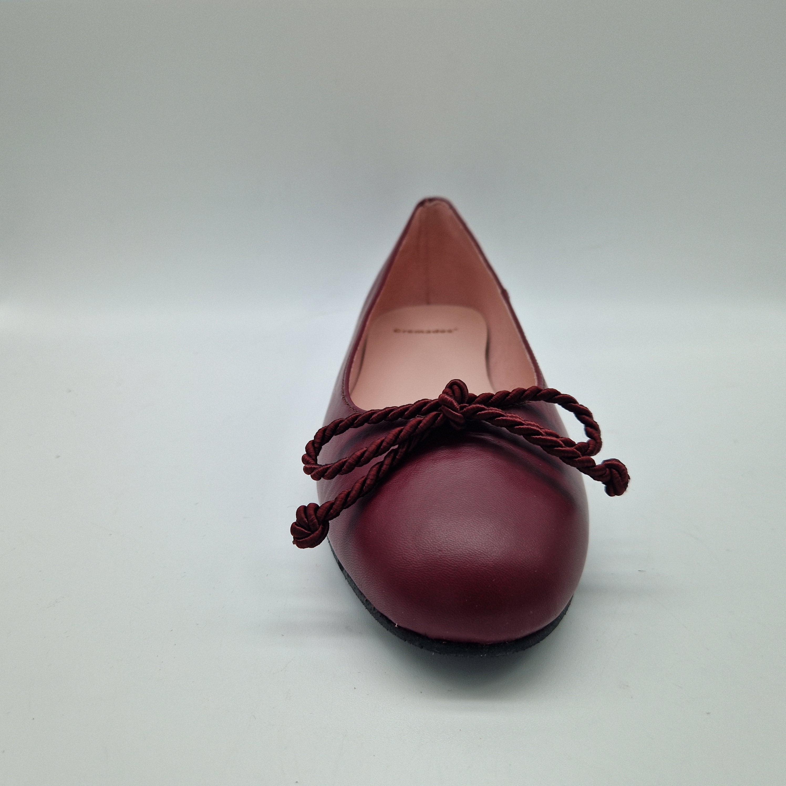 71447-BAILARINADECORDONGRUESOENPIELBURDEOS_FOTO2.jpg