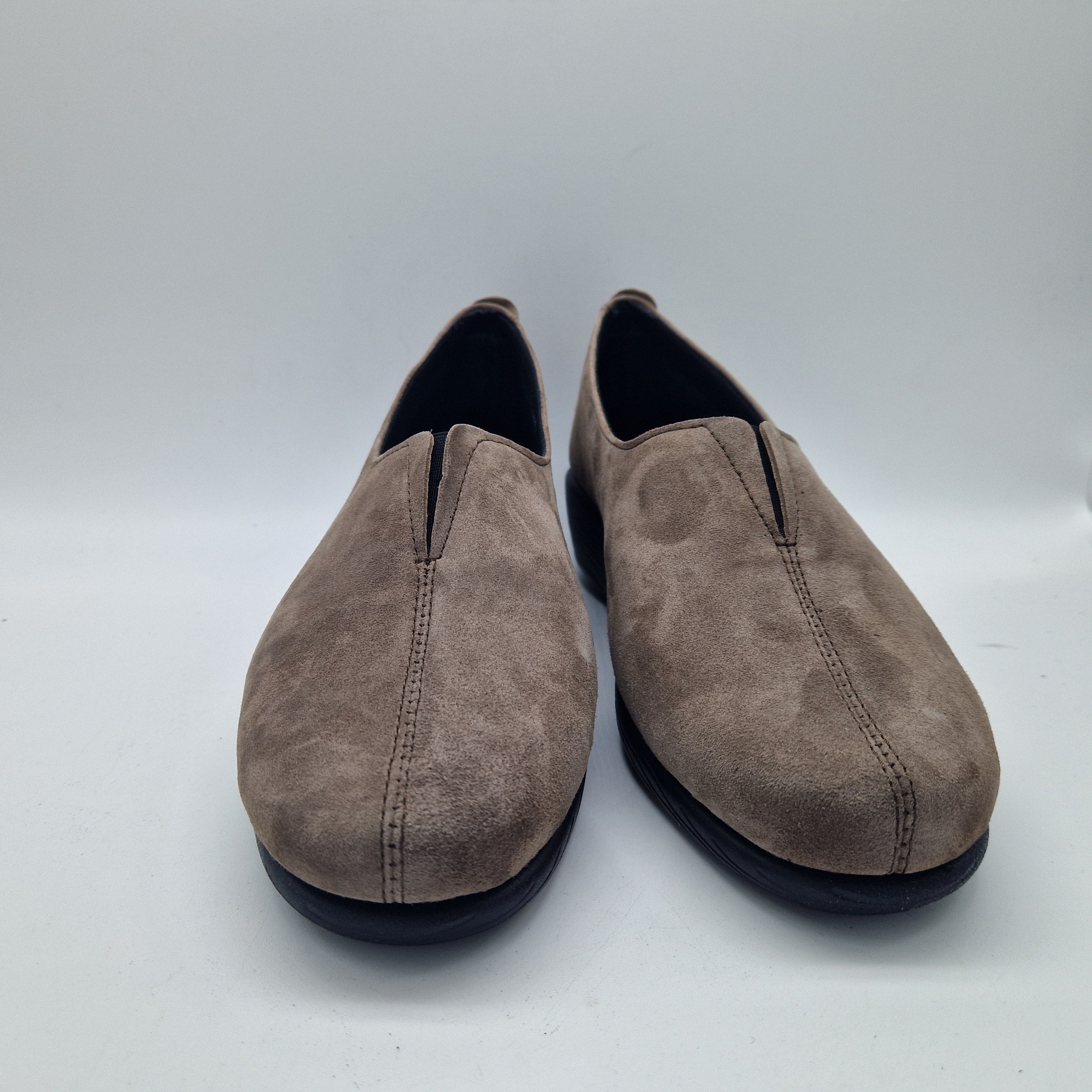 COPETE CÓMODO EN ANTE TAUPE