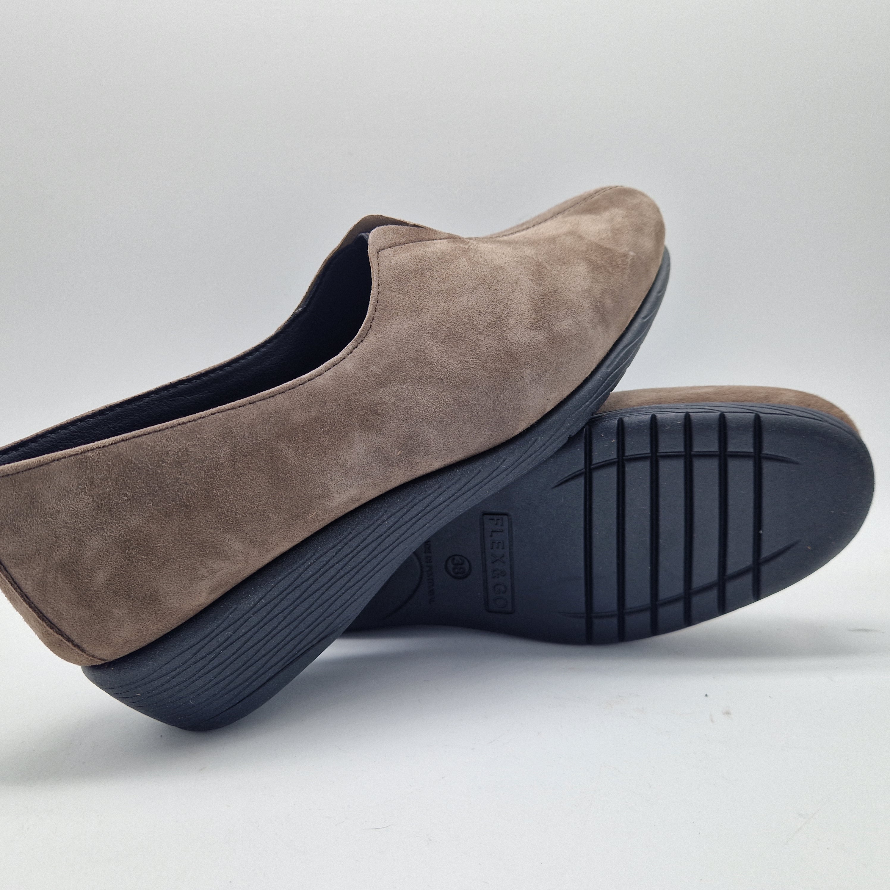 COPETE CÓMODO EN ANTE TAUPE