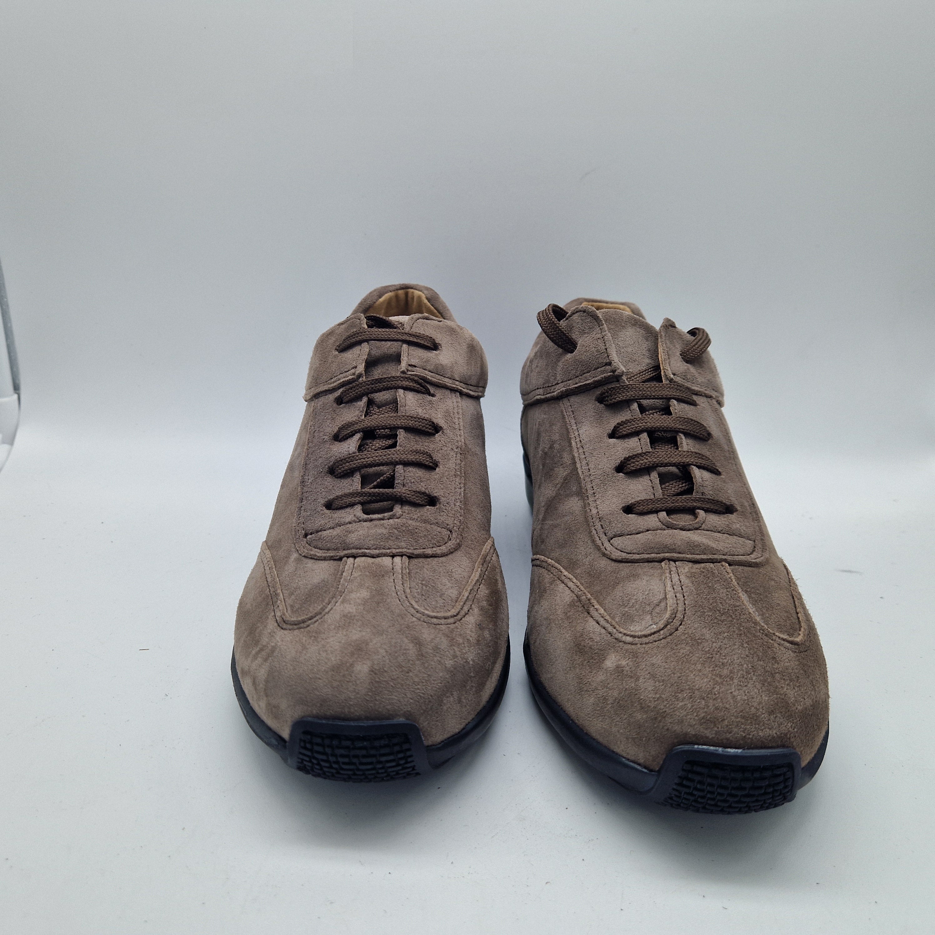 DEPORTIVO EN SERRAJE TAUPE