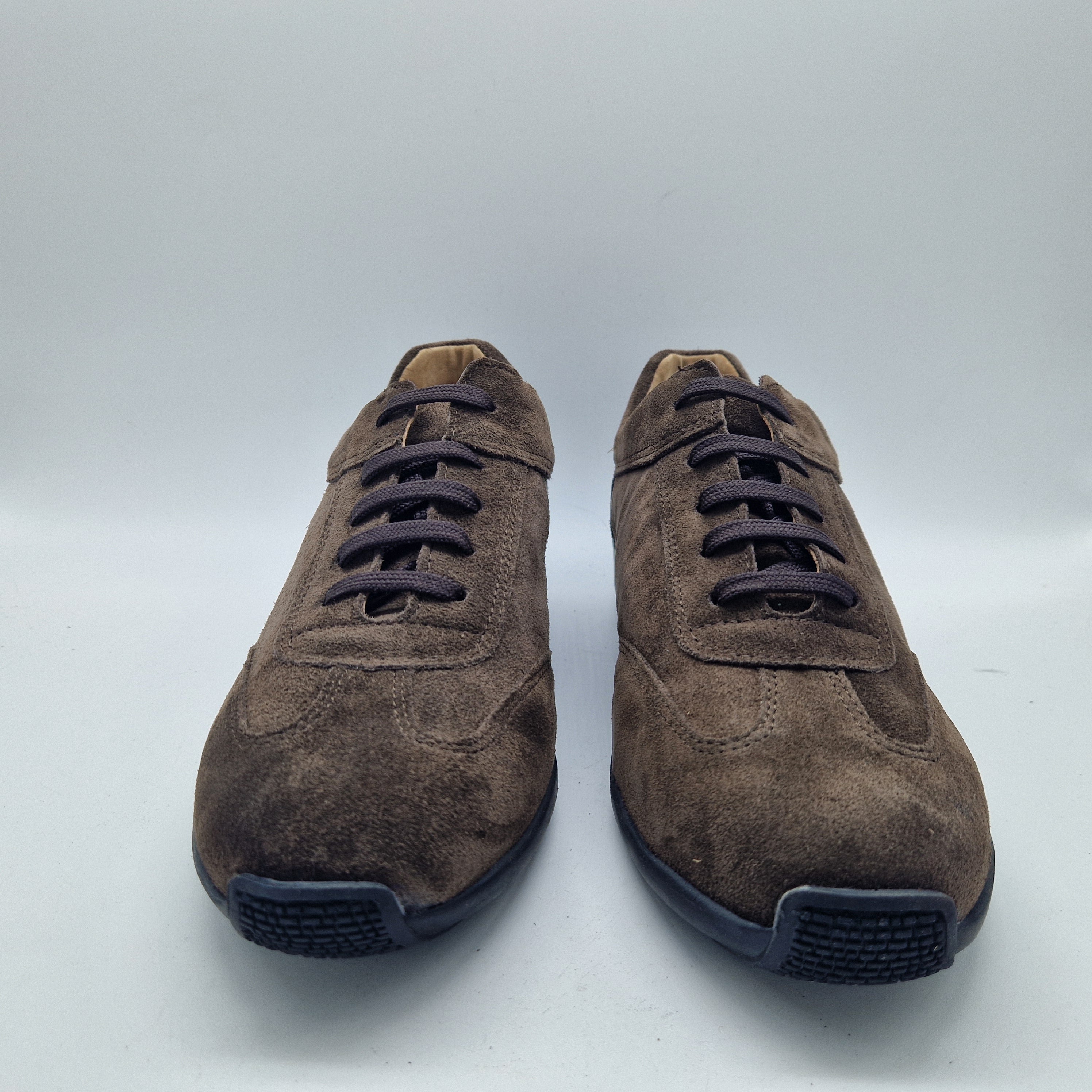 DEPORTIVO EN SERRAJE MARRÓN