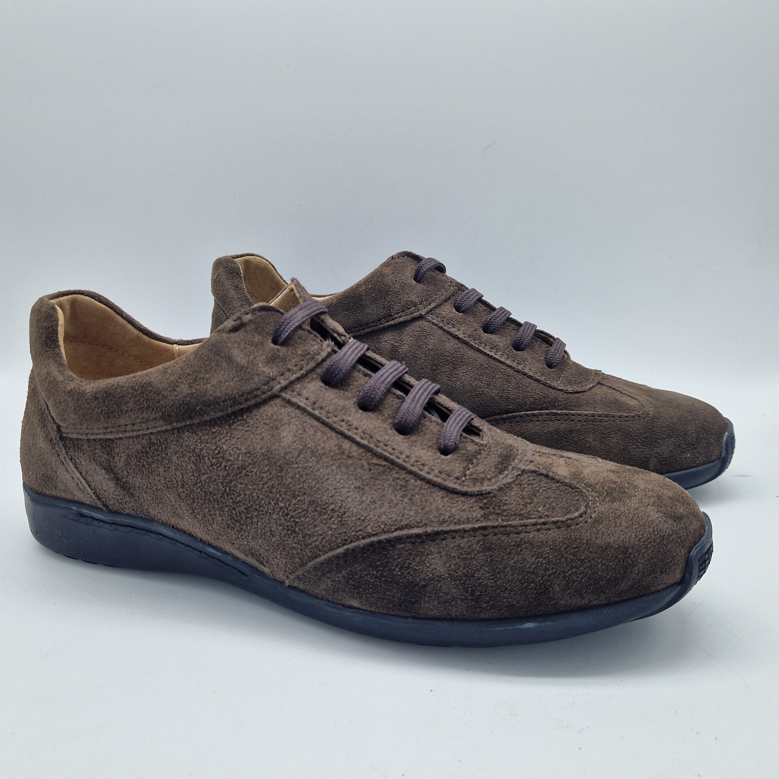 DEPORTIVO EN SERRAJE MARRÓN