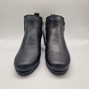 BOTÍN CÓMODO EN PIEL NEGRO