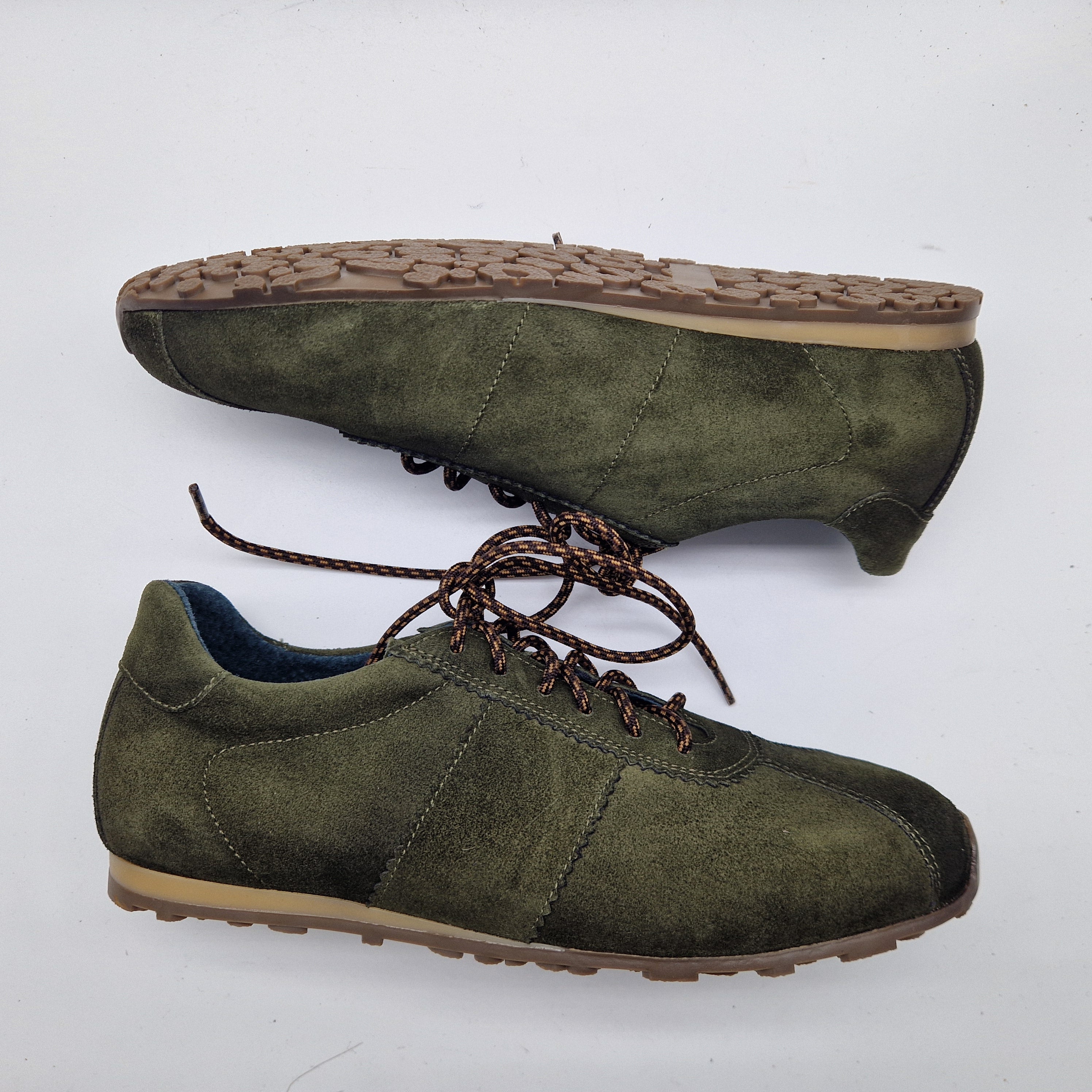 DEPORTIVO EN SERRAJE KAKI