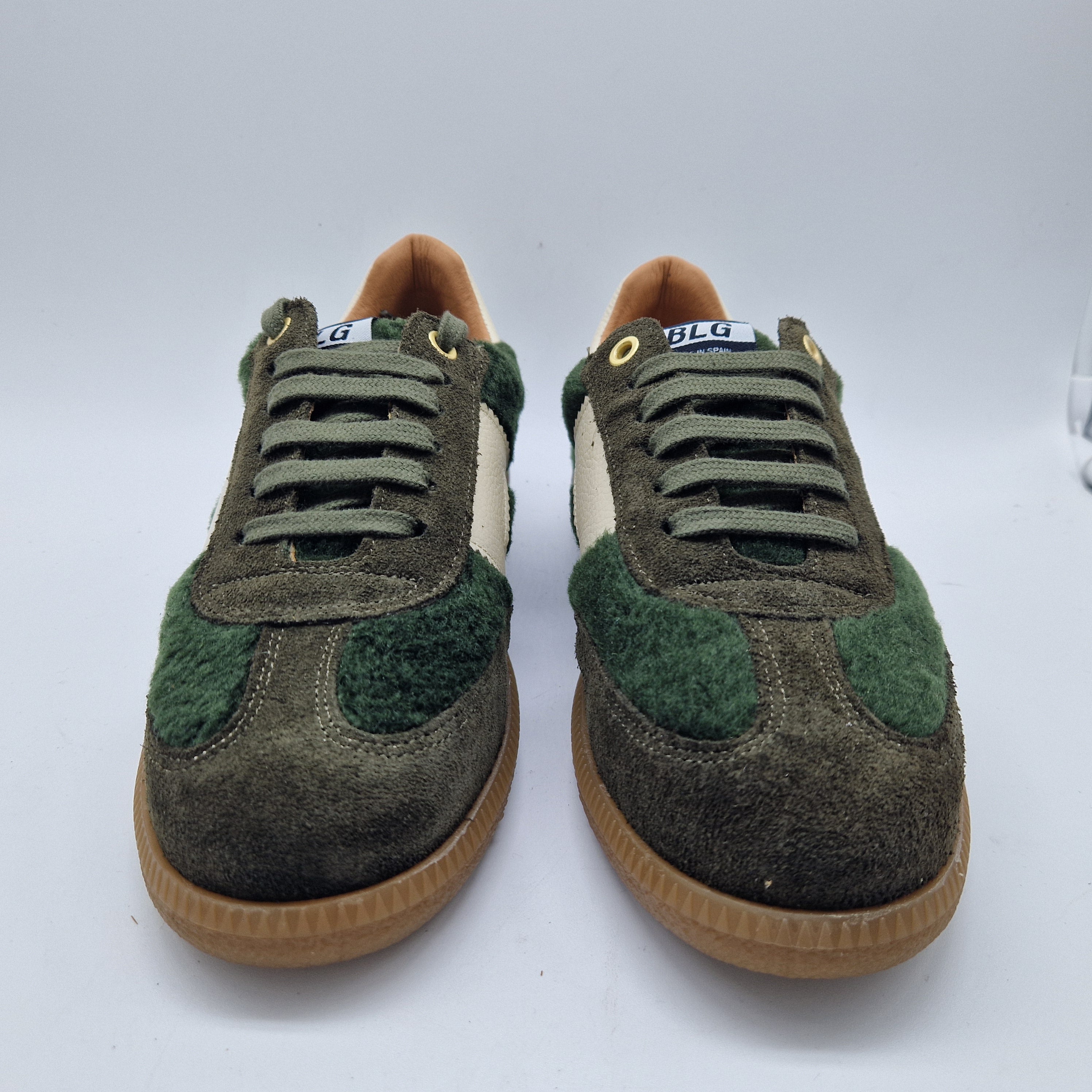 DEPORTIVO EN BORREGO TONOS VERDES