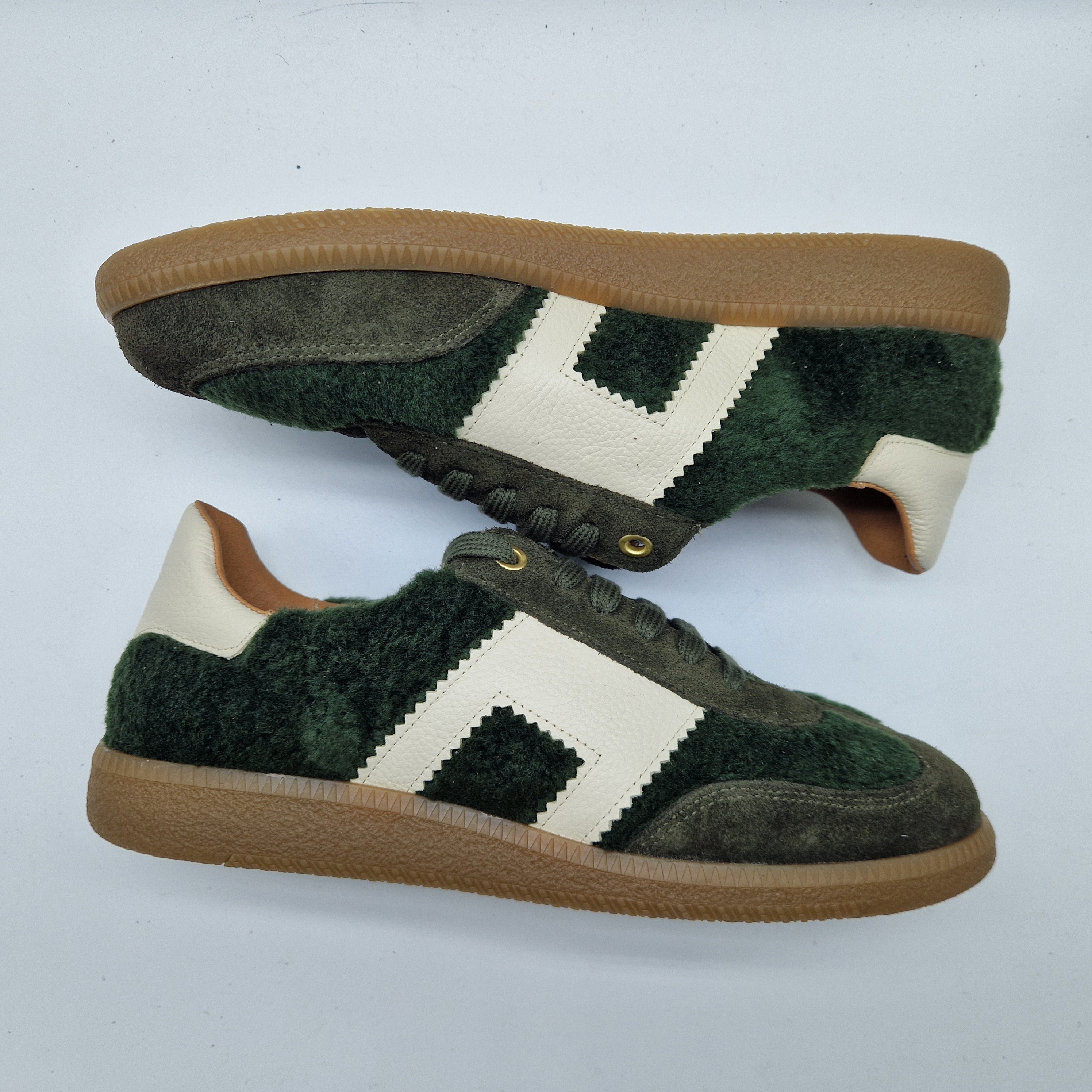 DEPORTIVO EN BORREGO TONOS VERDES