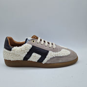 DEPOTIVO DE BORREGO EN TONOS BEIGE