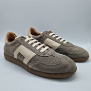 DEPORTIVO EN SERRAJE TAUPE