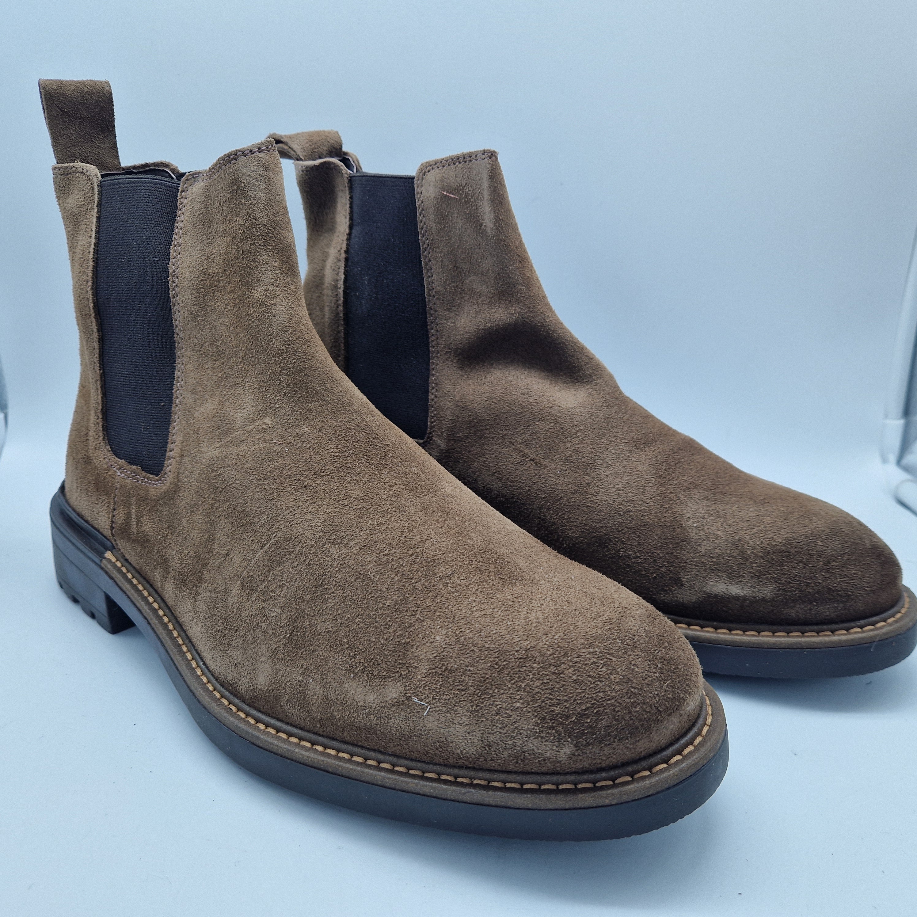 BOTITA CHELSEA EN SERRAJE TAUPE