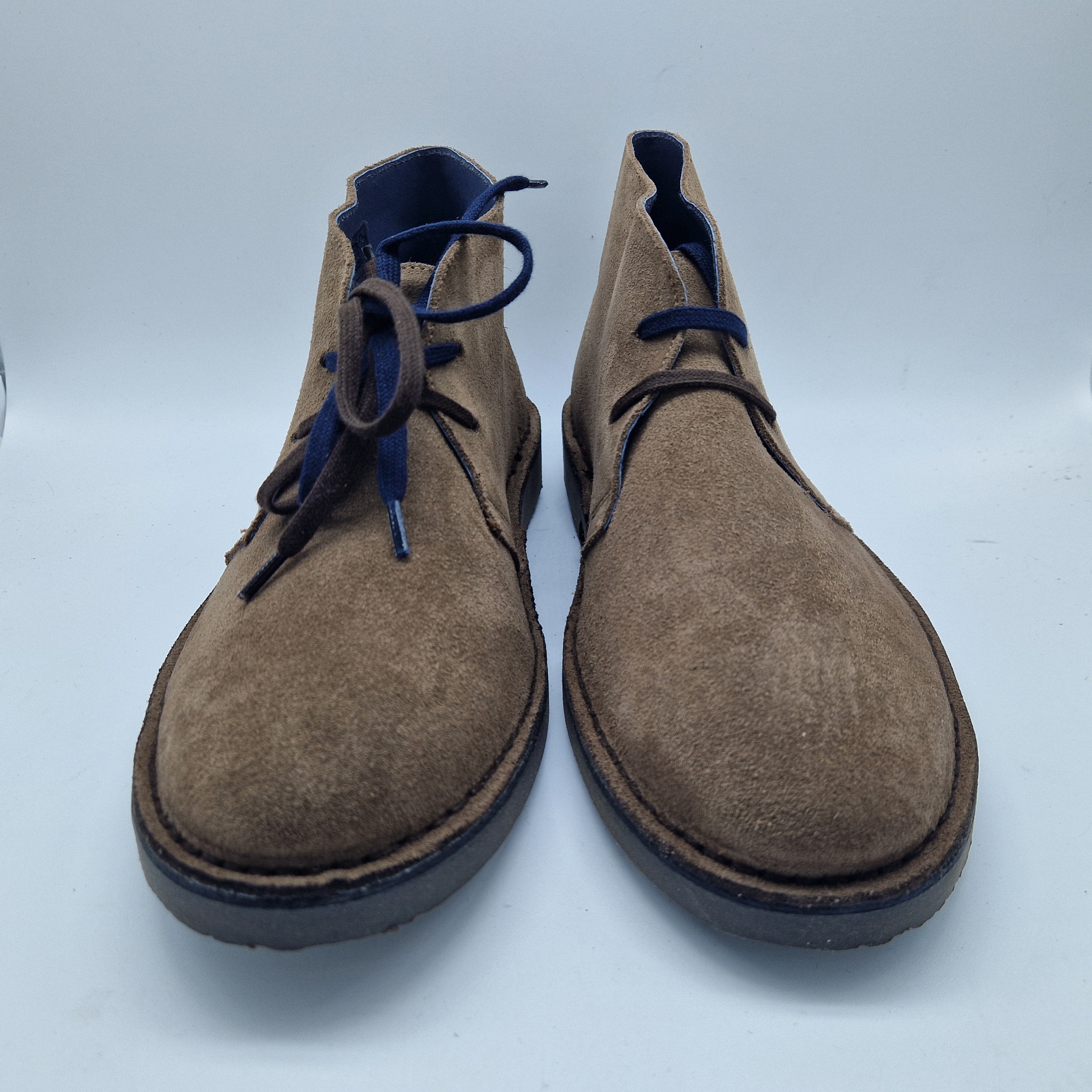 BOTITA DE CORDONES EN SERRAJE TAUPE
