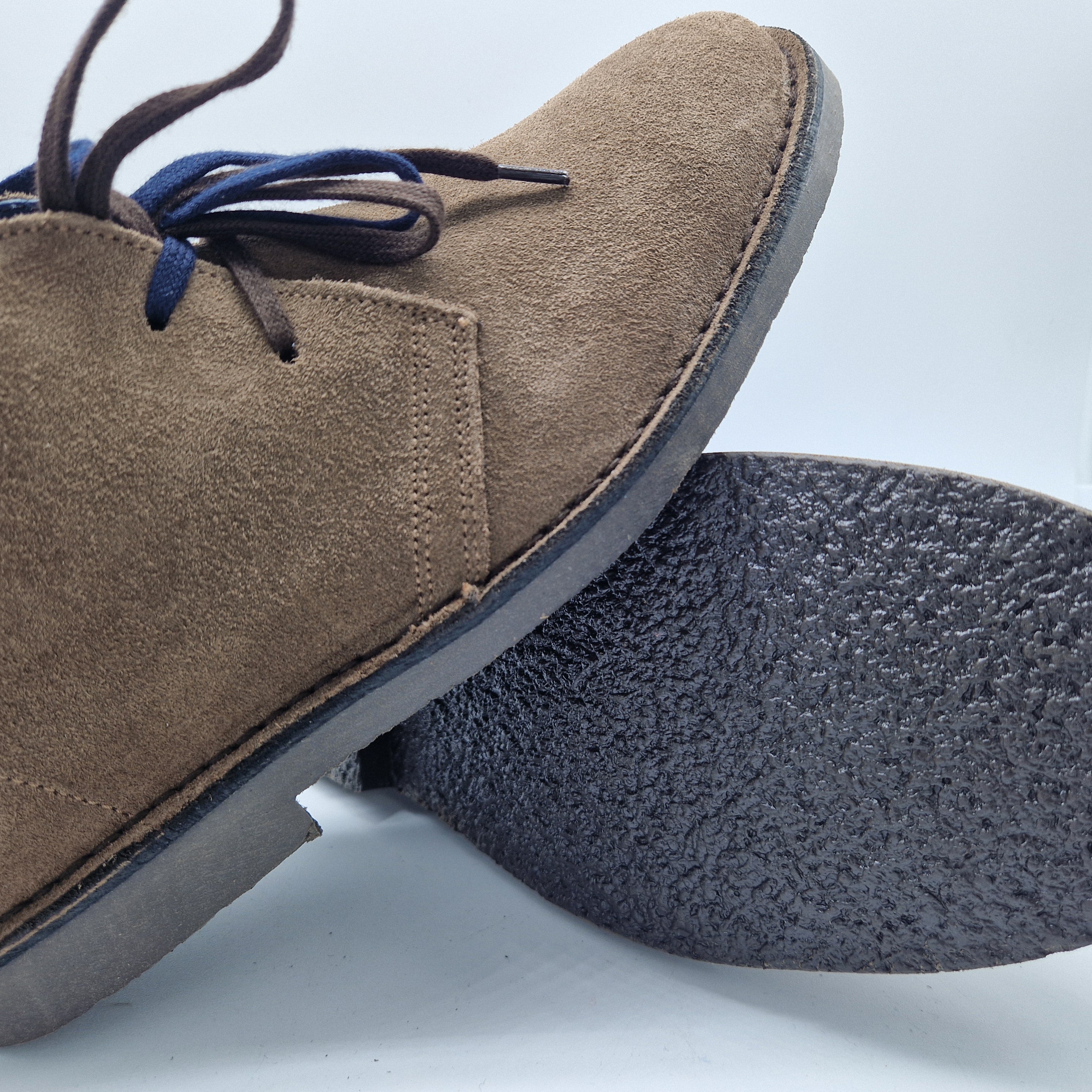 BOTITA DE CORDONES EN SERRAJE TAUPE