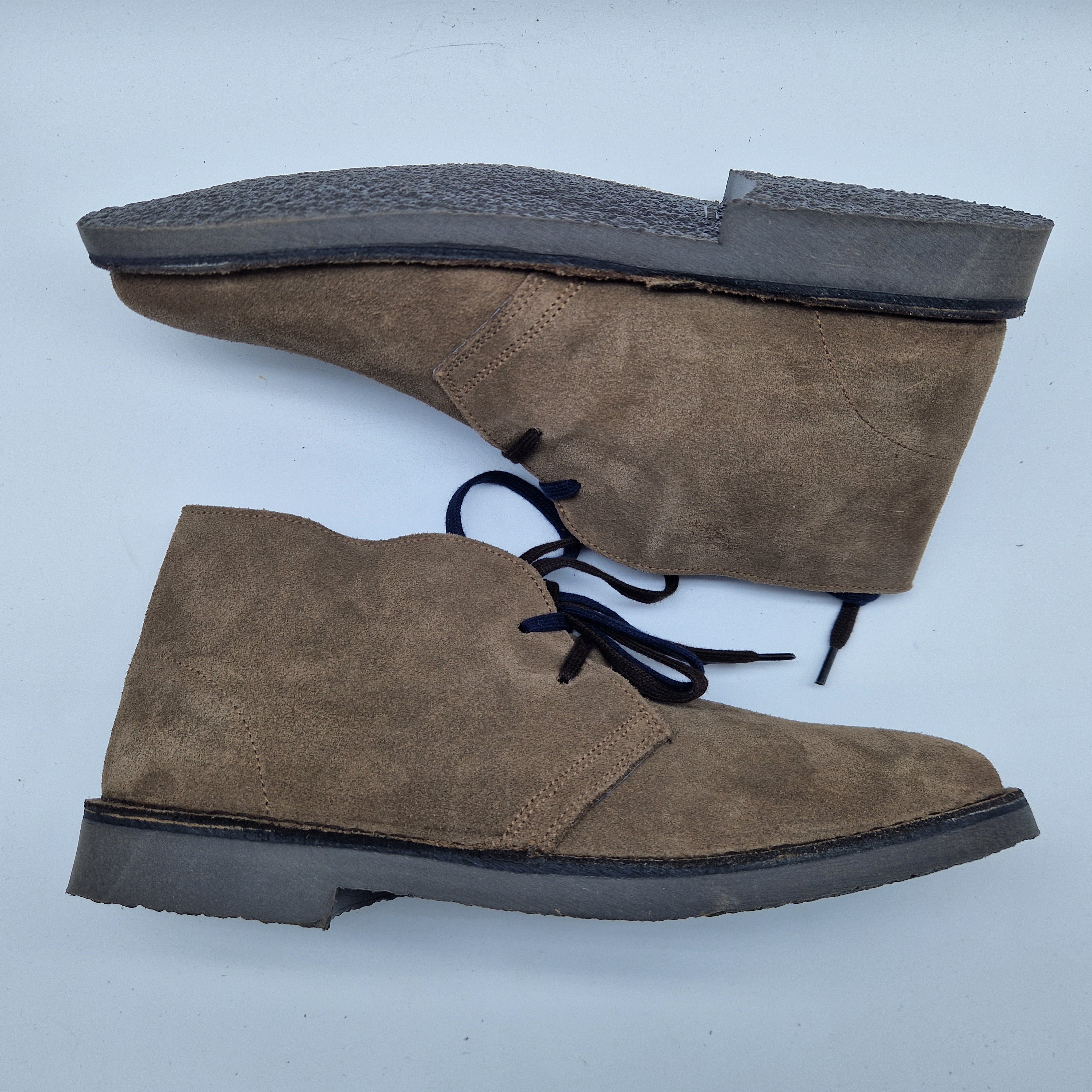 BOTITA DE CORDONES EN SERRAJE TAUPE