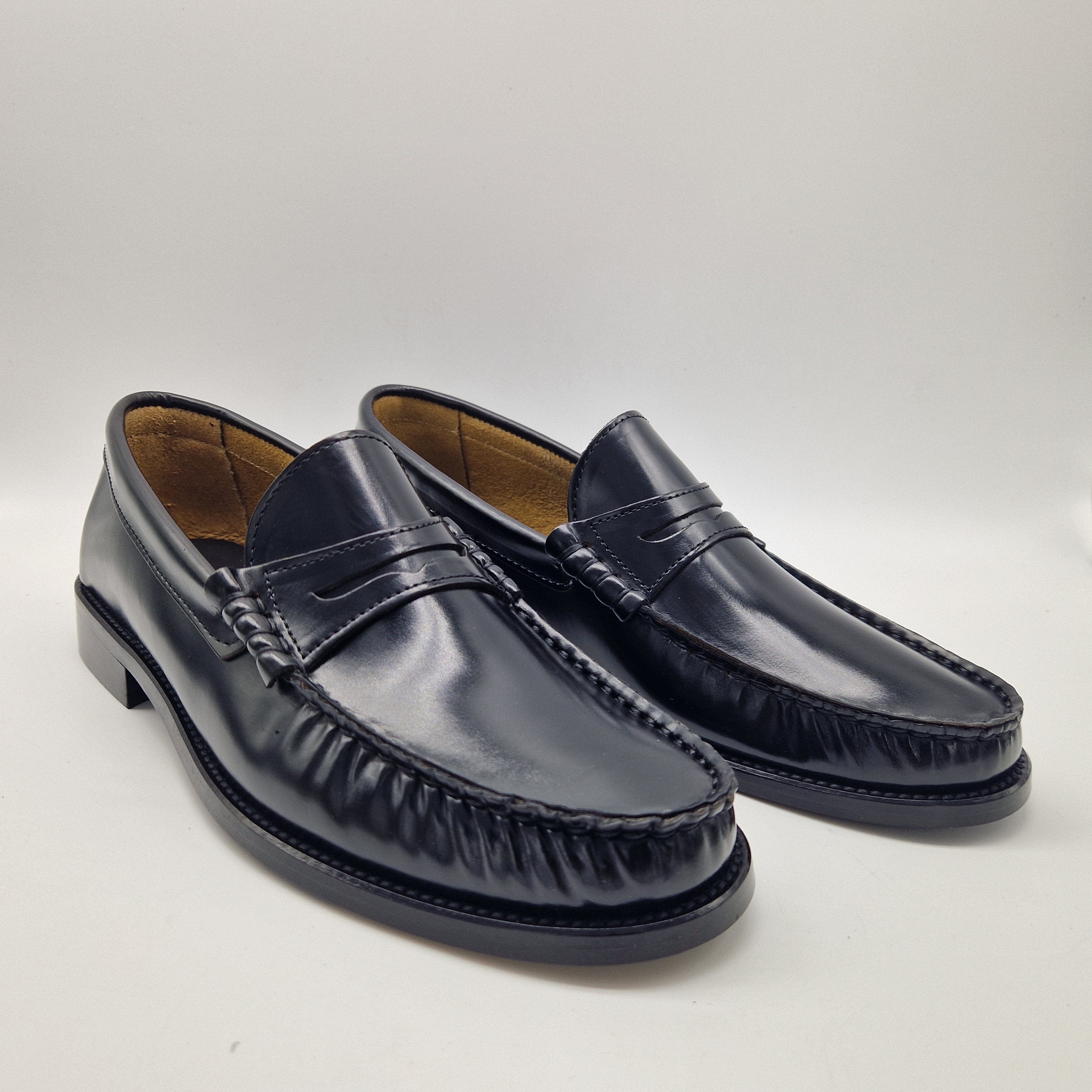 MOCASÍN DE ANTIFAZ EN PIEL NEGRA